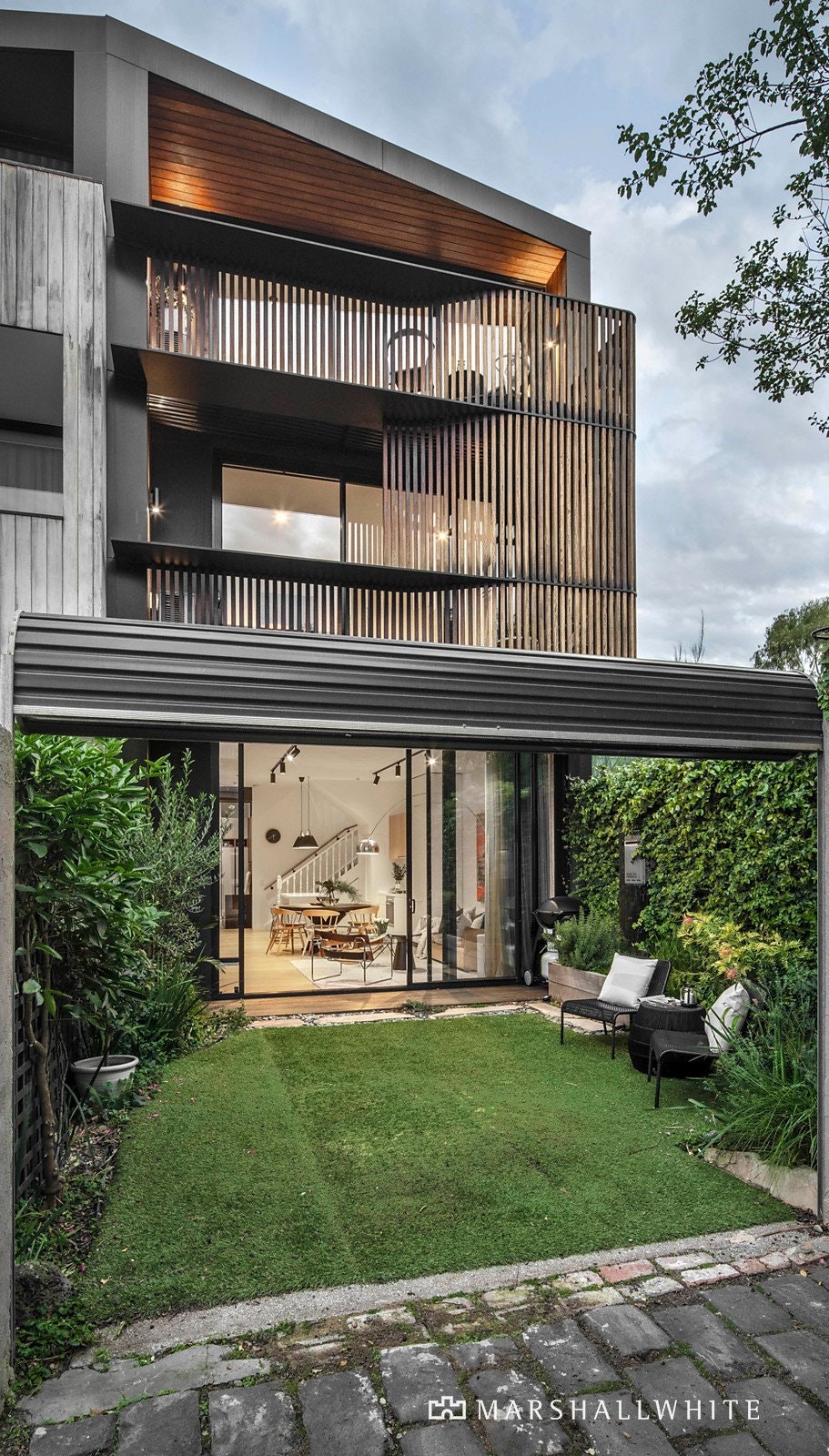 152 Napier Street, South Melbourne, VIC