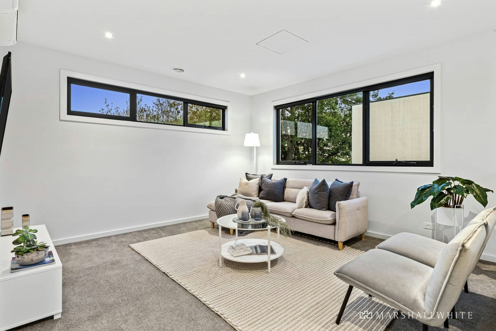 2/19 Seaview Avenue, Mornington, VIC