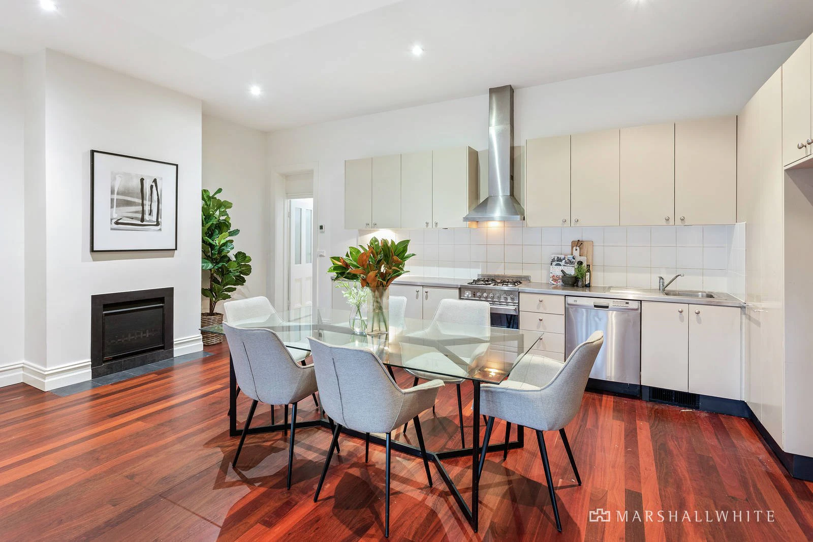 2a Glendearg Grove, Malvern, VIC