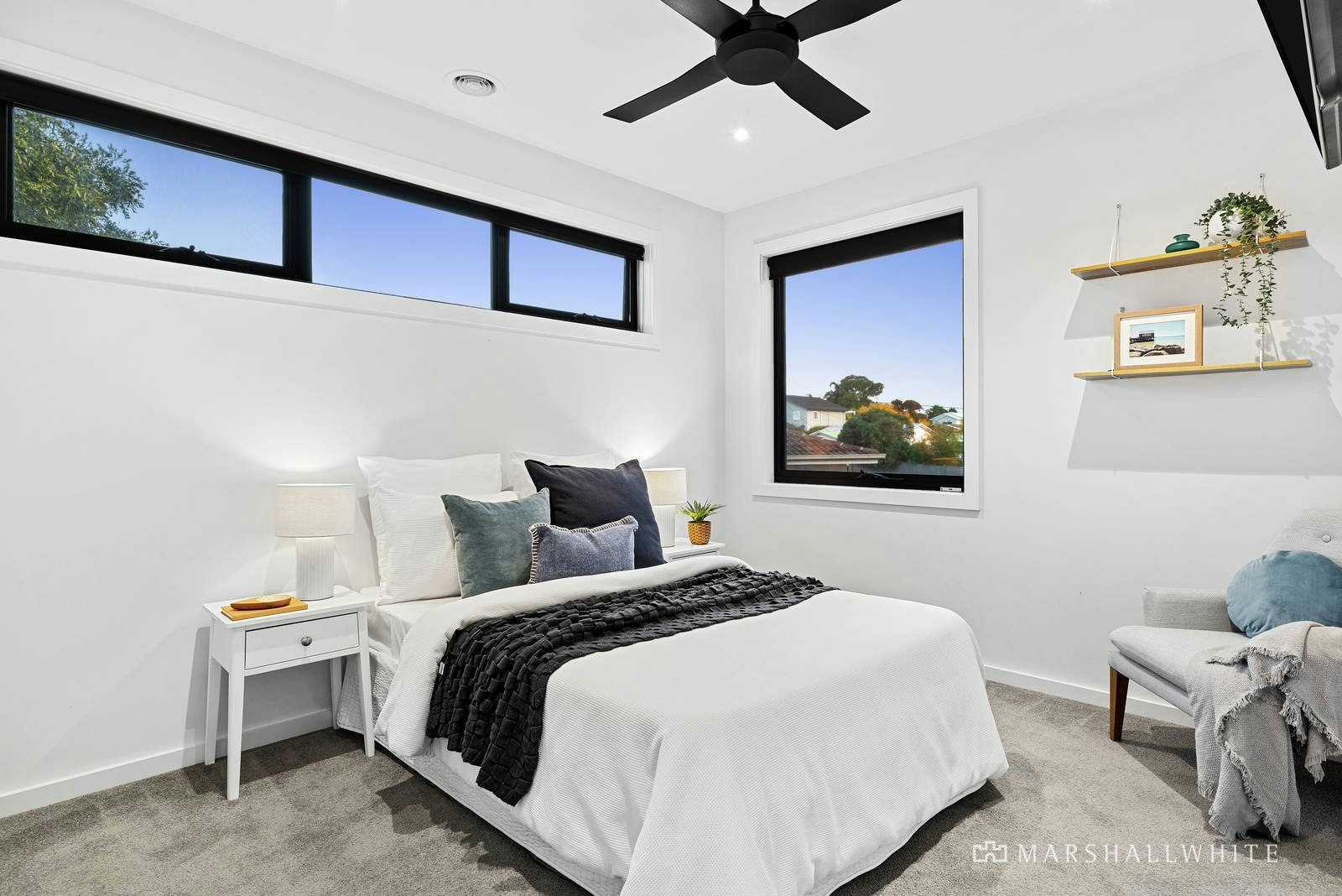 2/19 Seaview Avenue, Mornington, VIC