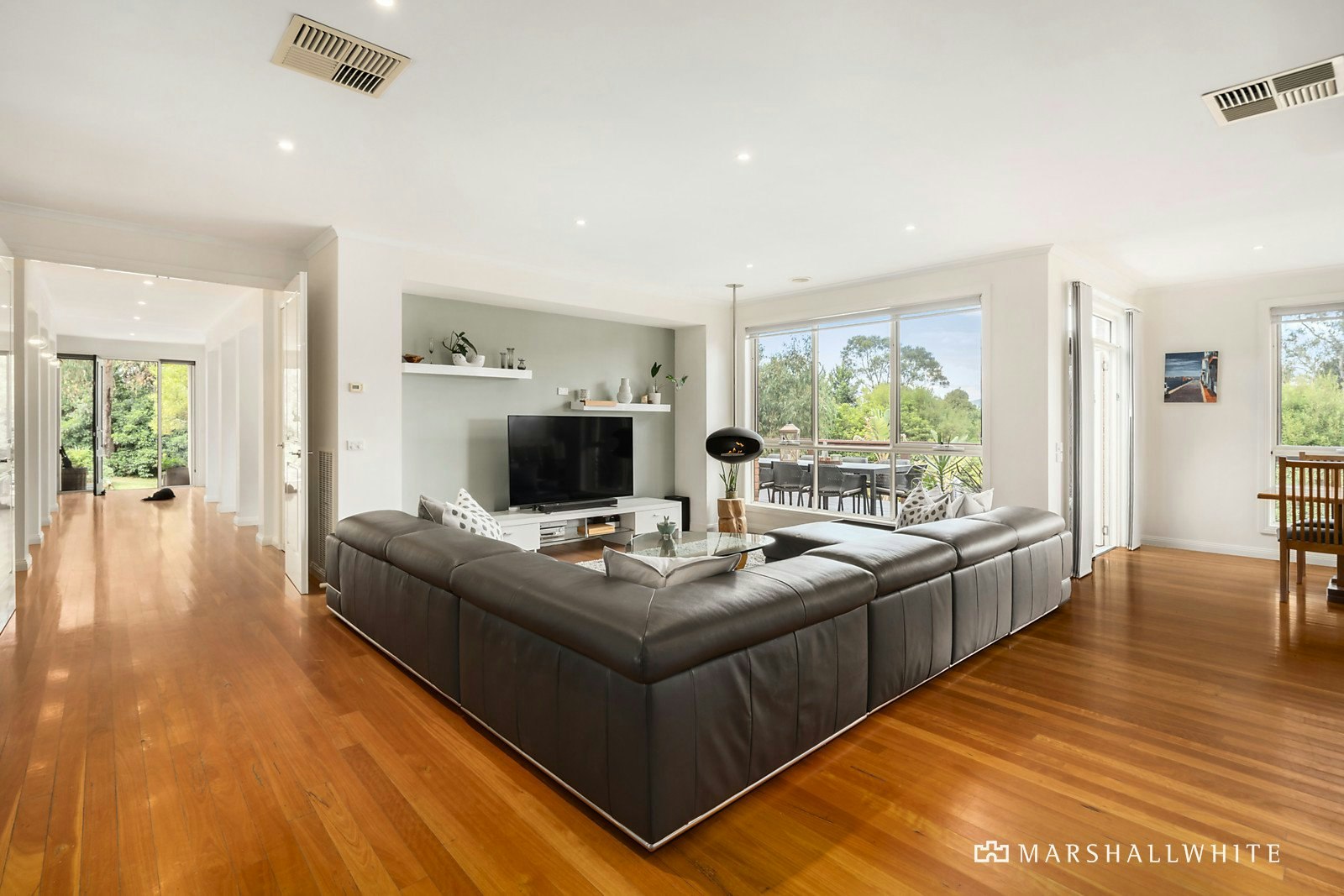 6 Falconer Road, Park Orchards, VIC