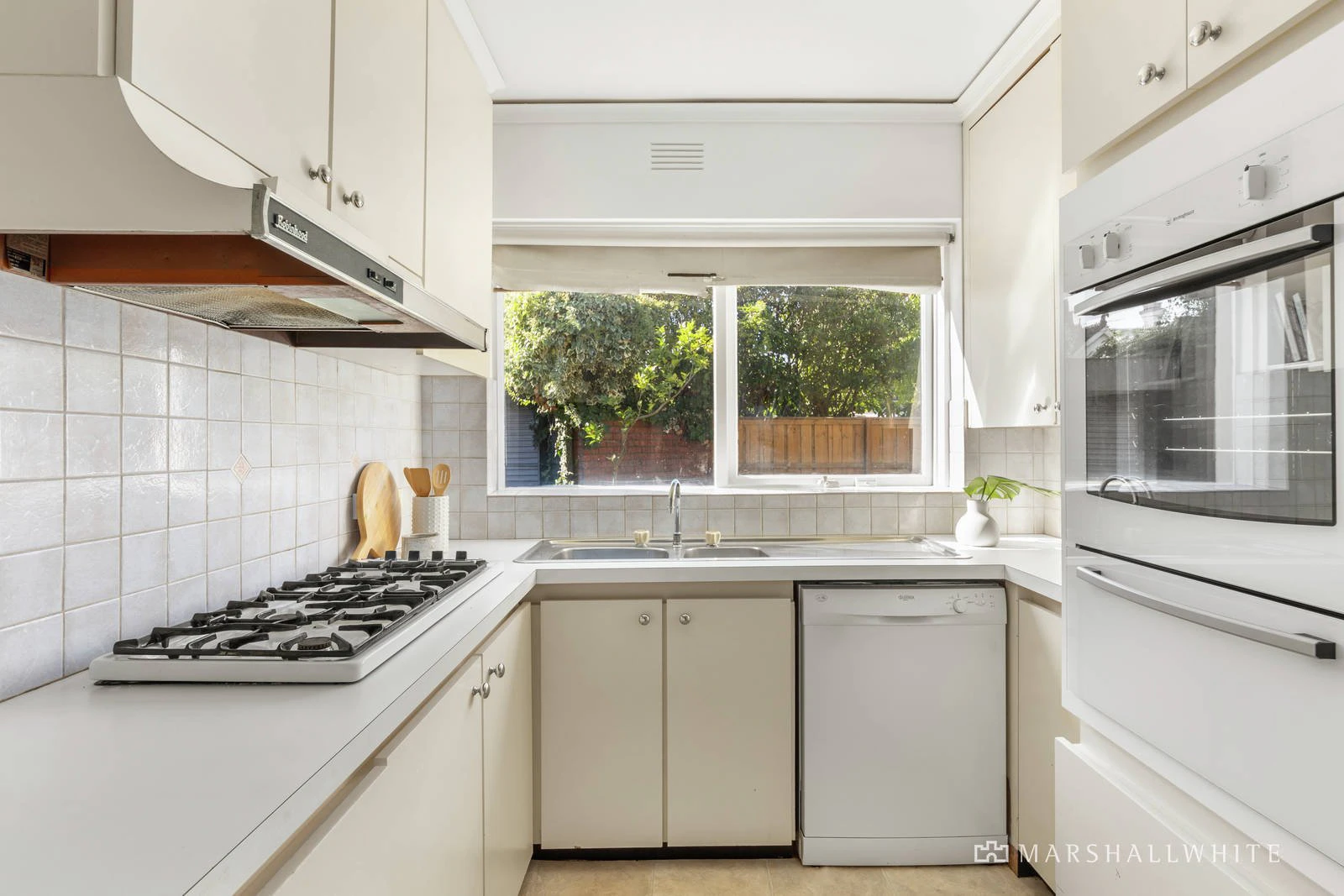 1/27 Seymour Avenue, Armadale, VIC
