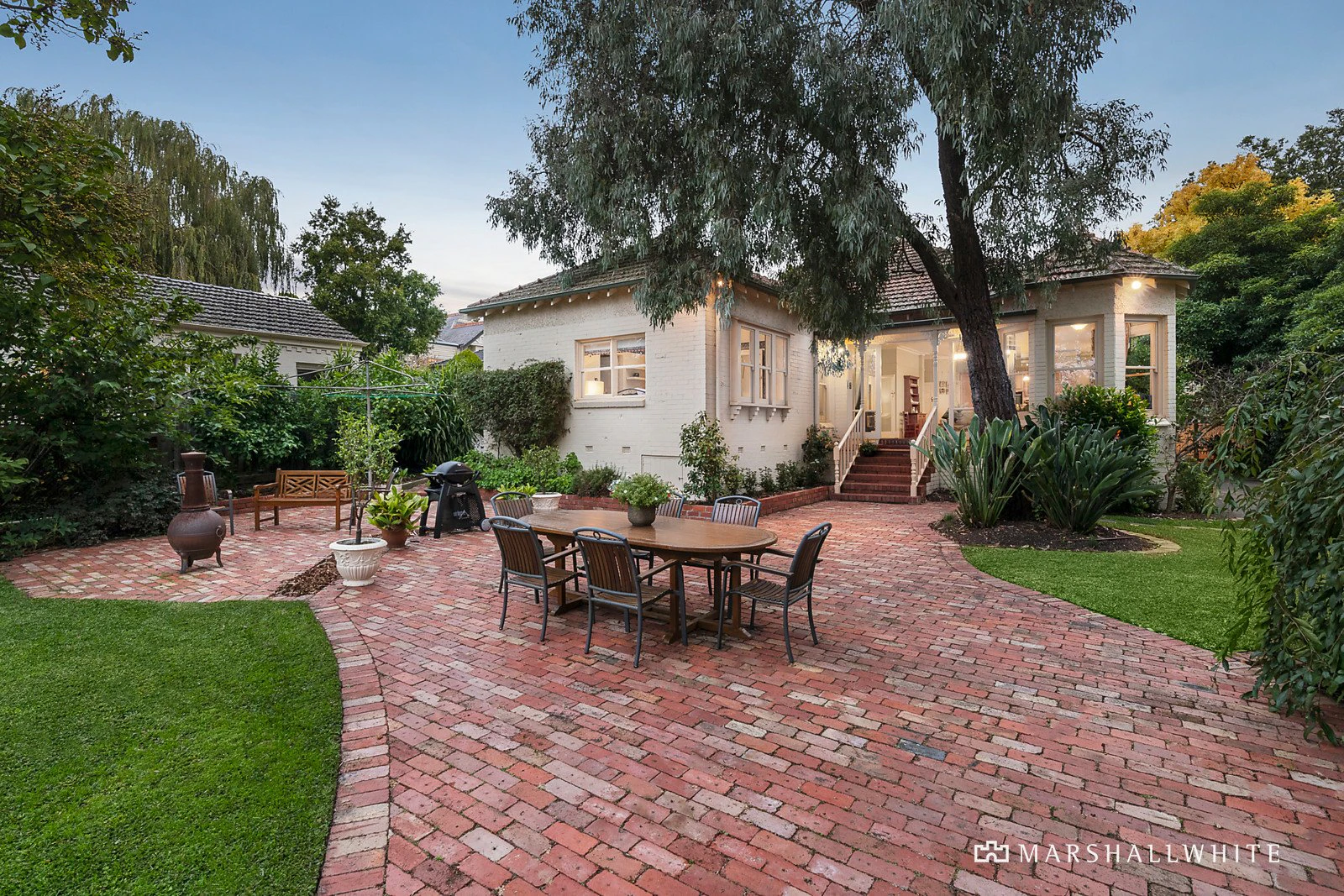 12 Victoria Crescent, Mont Albert, VIC