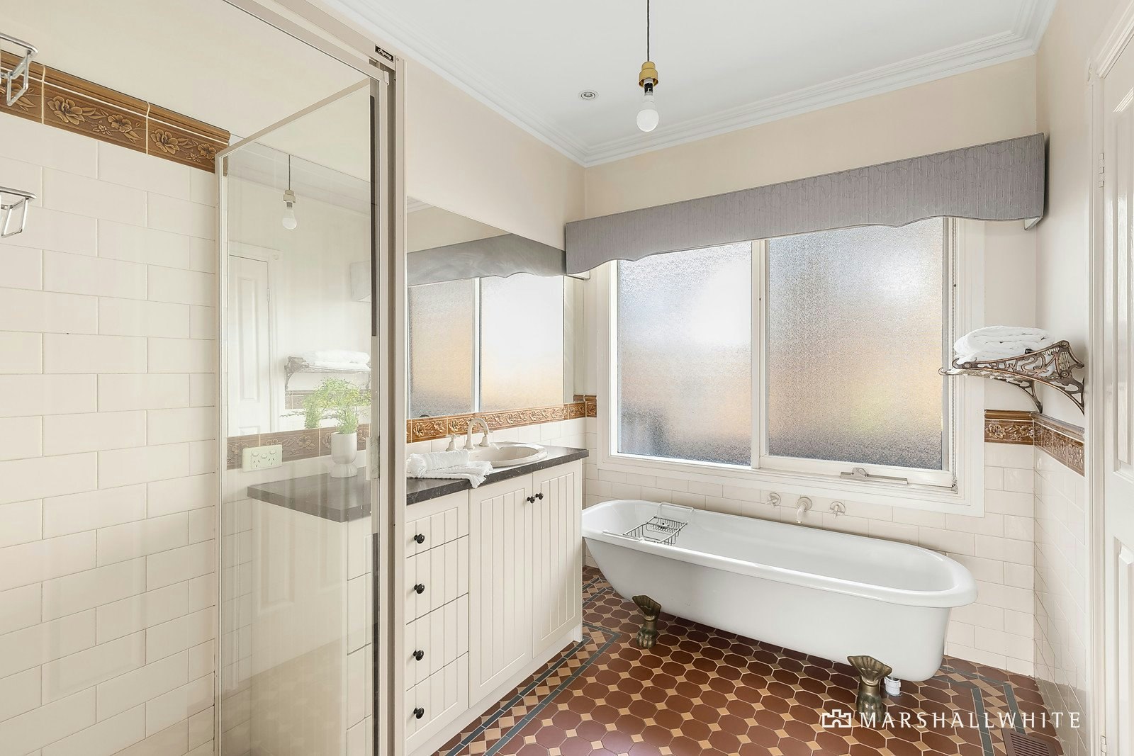 98 Glenvale Road, Ringwood North, VIC