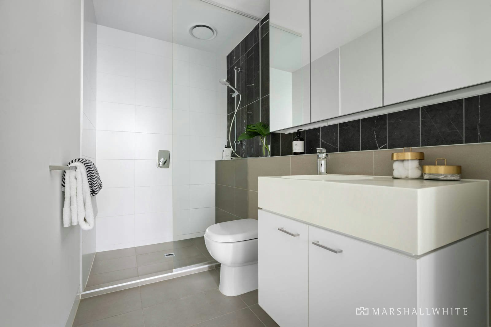 209/14 Elizabeth Street, Malvern, VIC