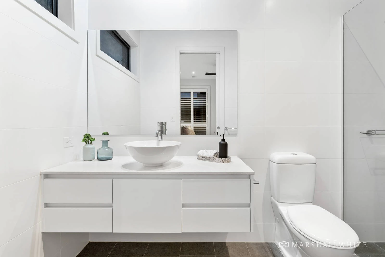2/19 Seaview Avenue, Mornington, VIC