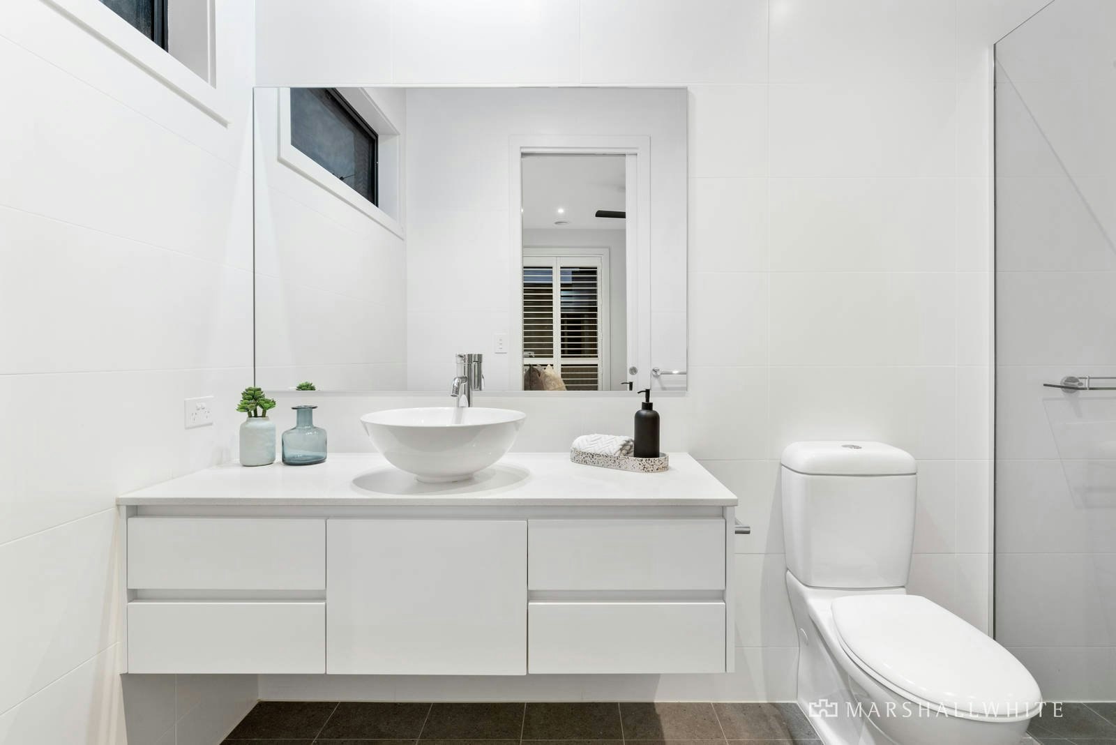 2/19 Seaview Avenue, Mornington, VIC