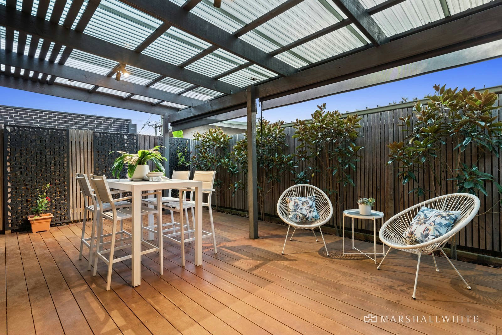 2/19 Seaview Avenue, Mornington, VIC