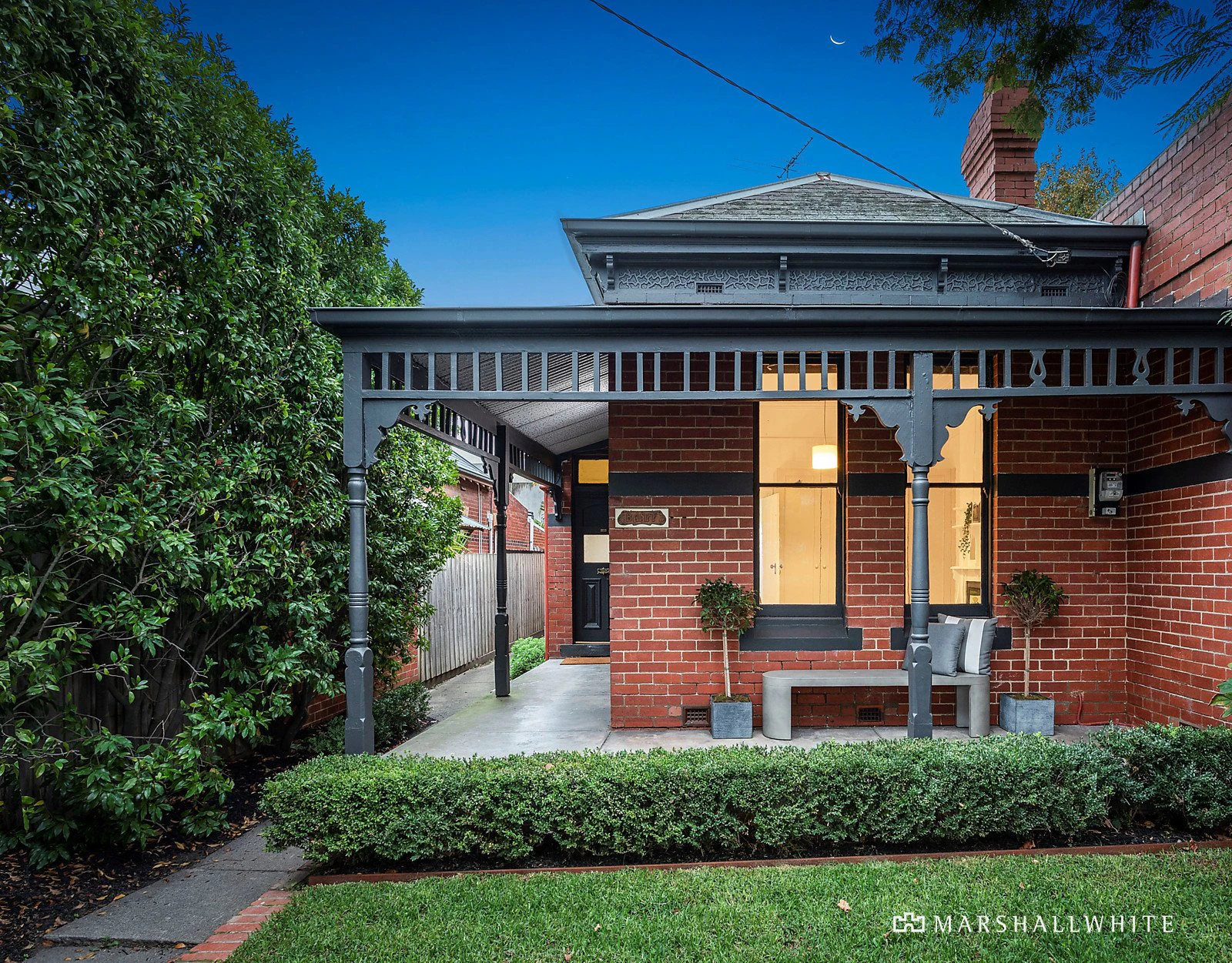 2a Glendearg Grove, Malvern, VIC