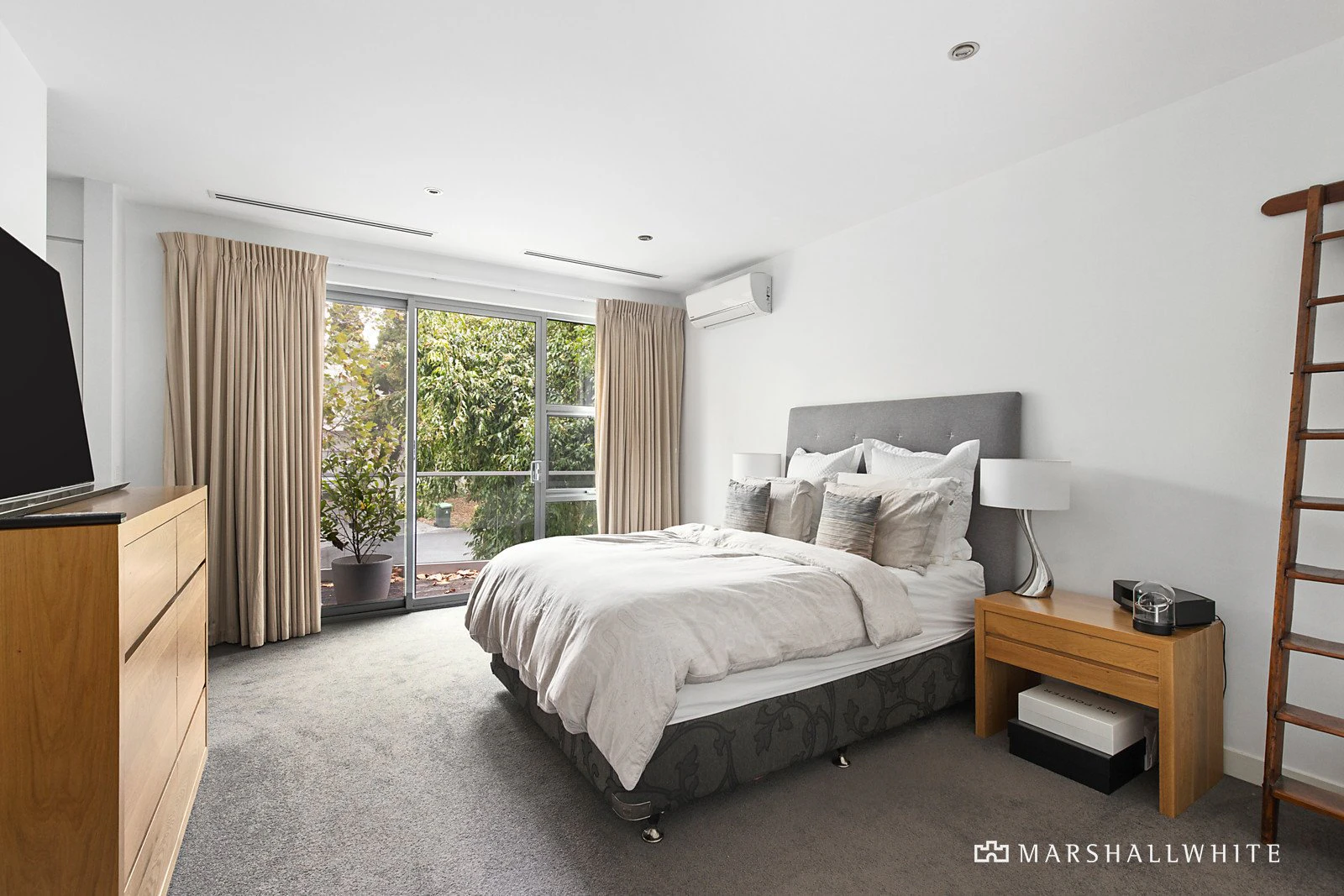 7 Linnaker Place, Kew, VIC