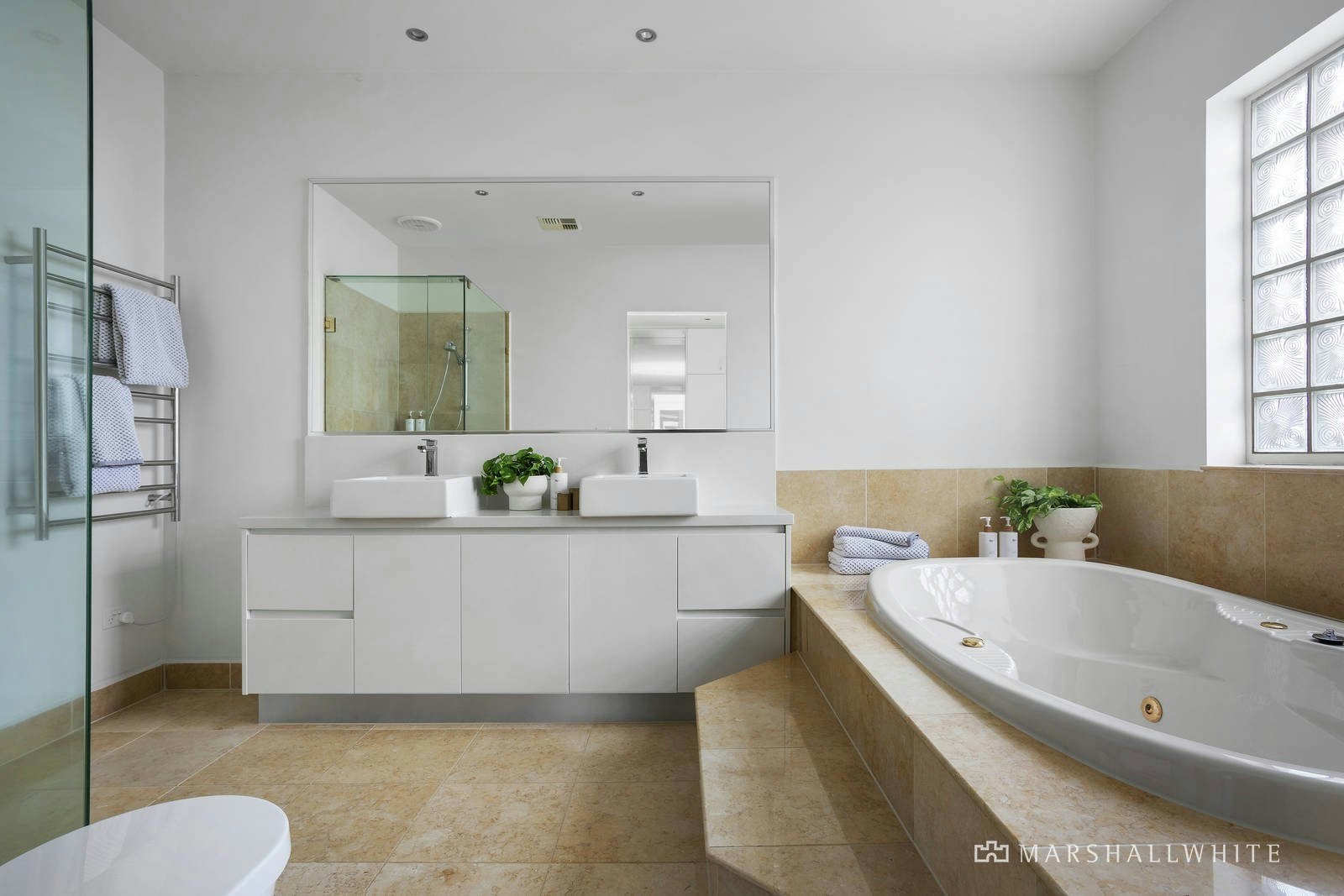 2 St James Park Drive, Brighton, VIC