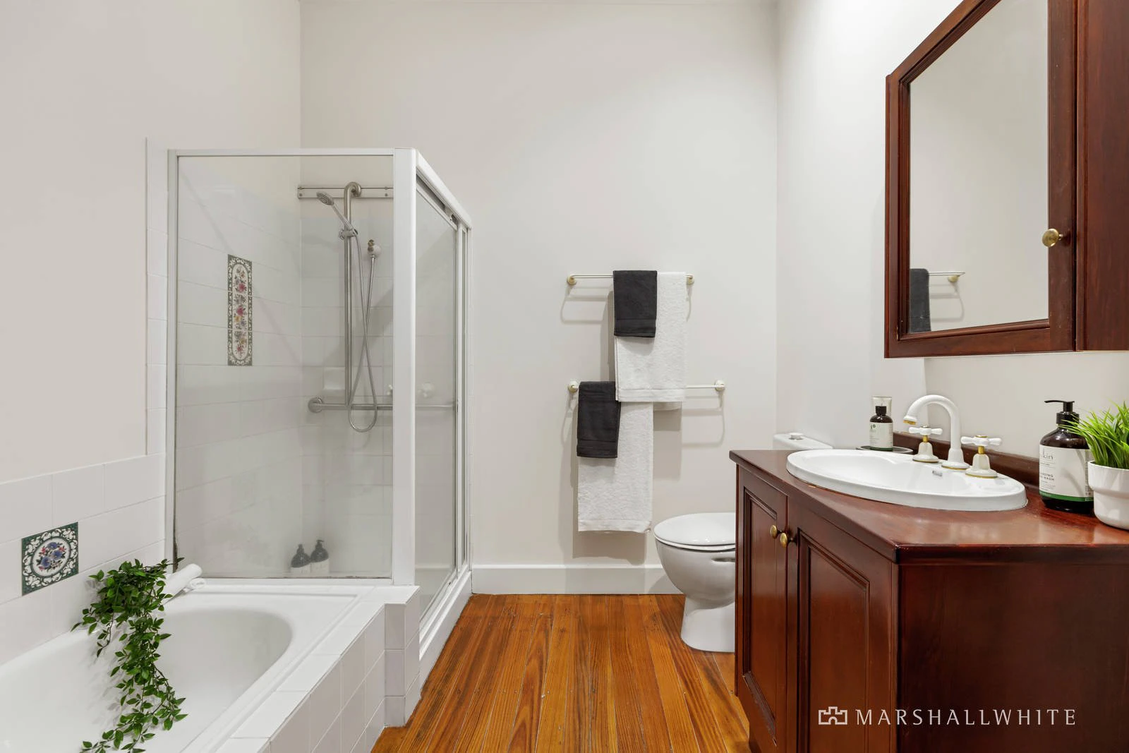 77A Durham Road, Surrey Hills, VIC
