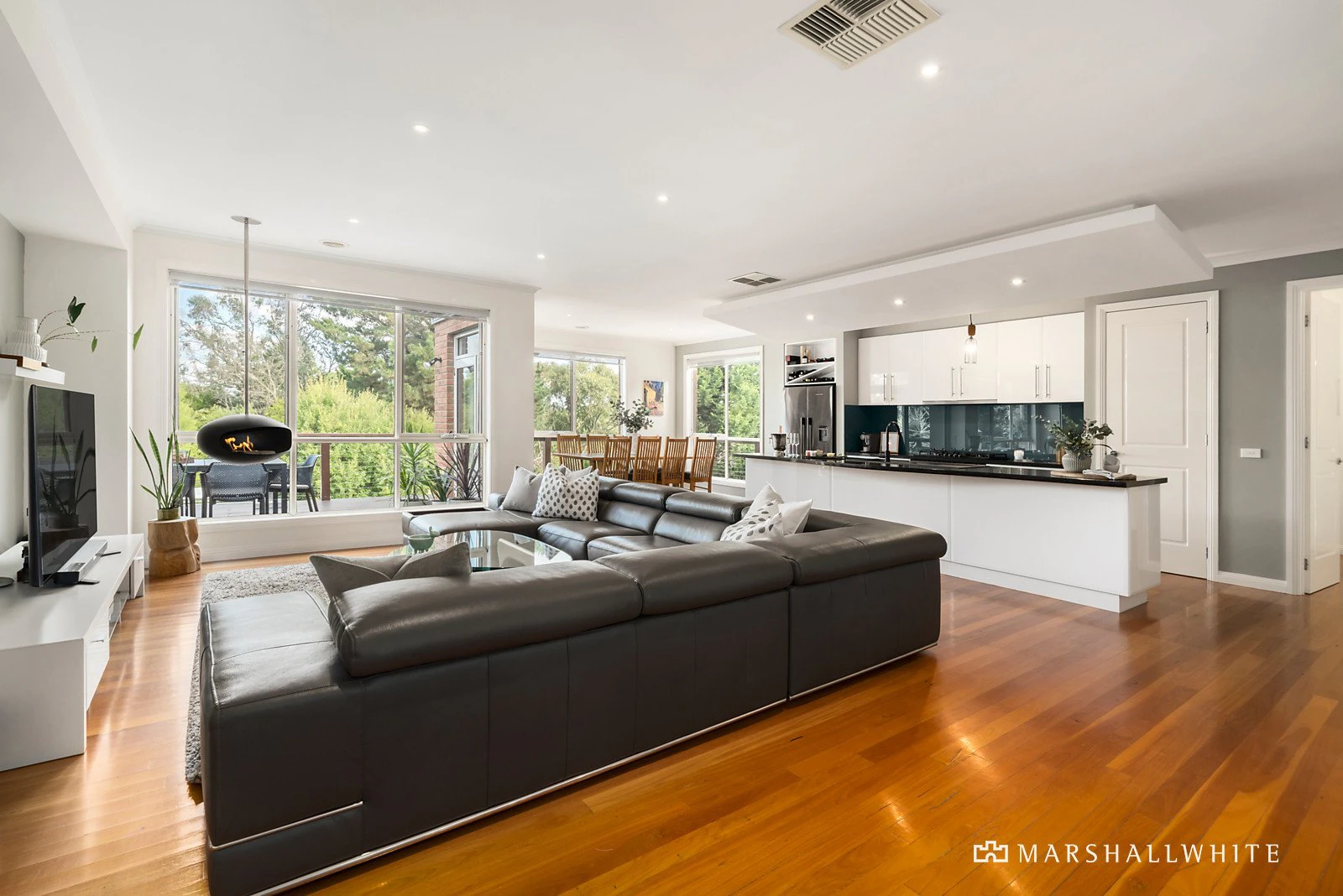 6 Falconer Road, Park Orchards, VIC