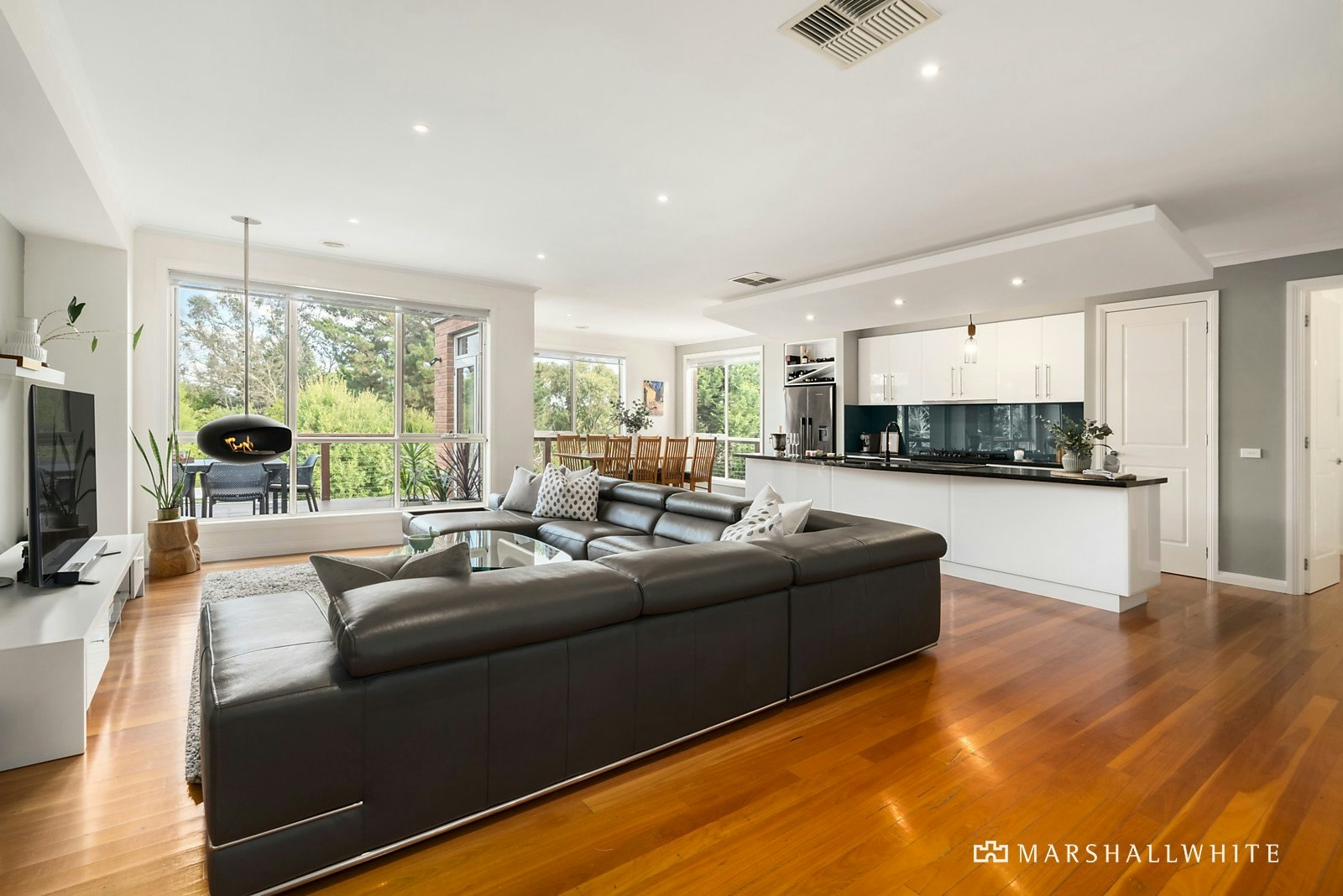 6 Falconer Road, Park Orchards, VIC