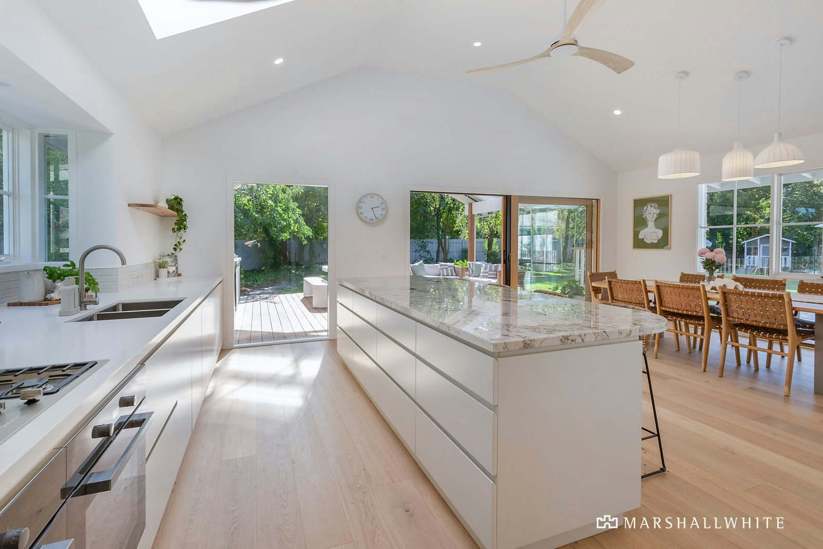 11 Rosedale Grove, Frankston South, VIC