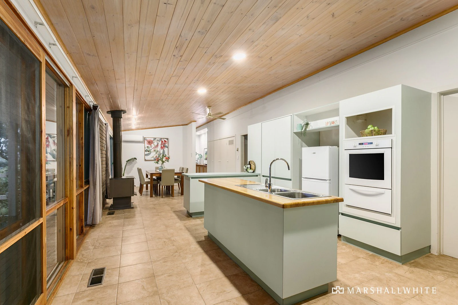4 Joseph Court, Park Orchards, VIC