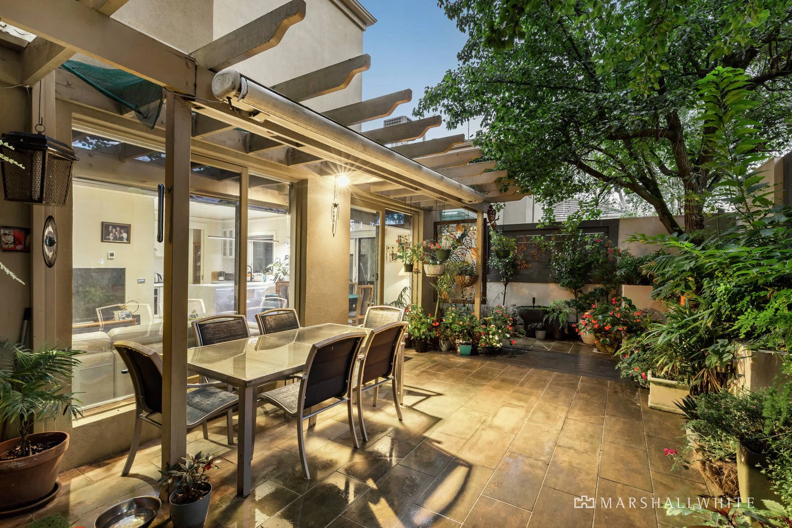 2/8 Innisfallen Avenue, Templestowe, VIC