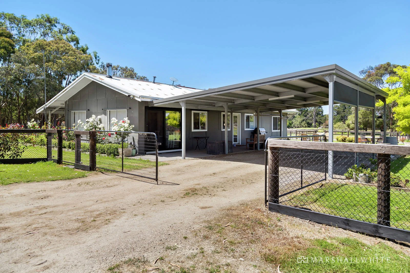 42 Dandenong-Hastings Road, Somerville, VIC