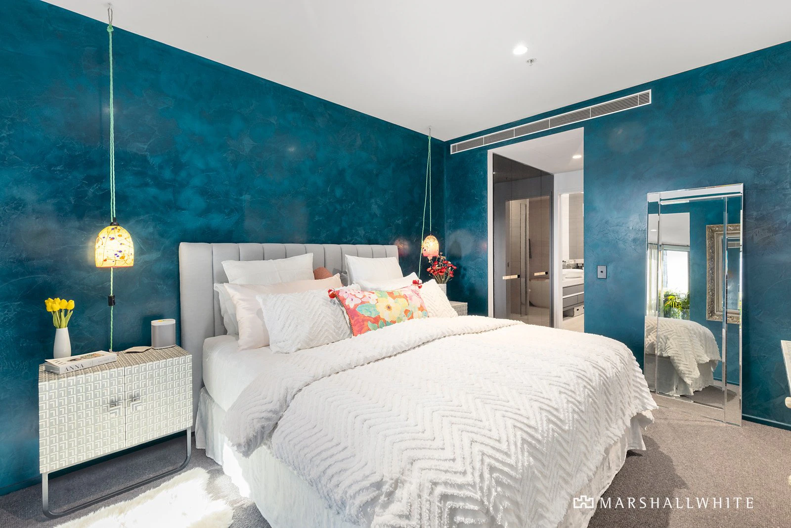 306/20 Queens Road, Melbourne, VIC
