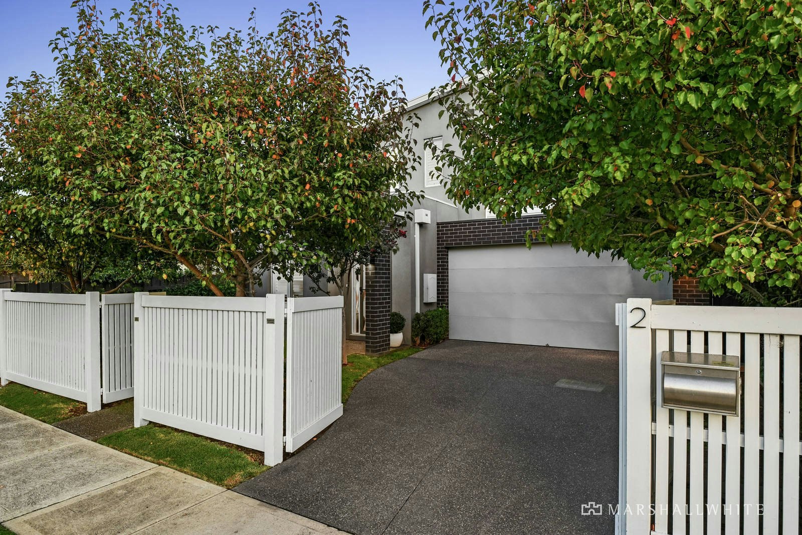 2 Adelaide Street, Mornington, VIC
