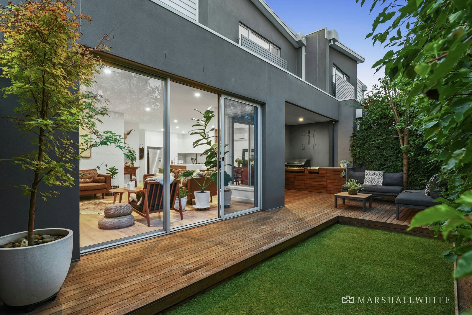 2 Adelaide Street, Mornington, VIC