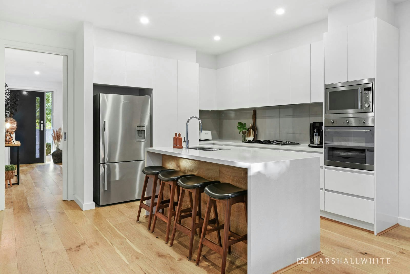 2 Adelaide Street, Mornington, VIC