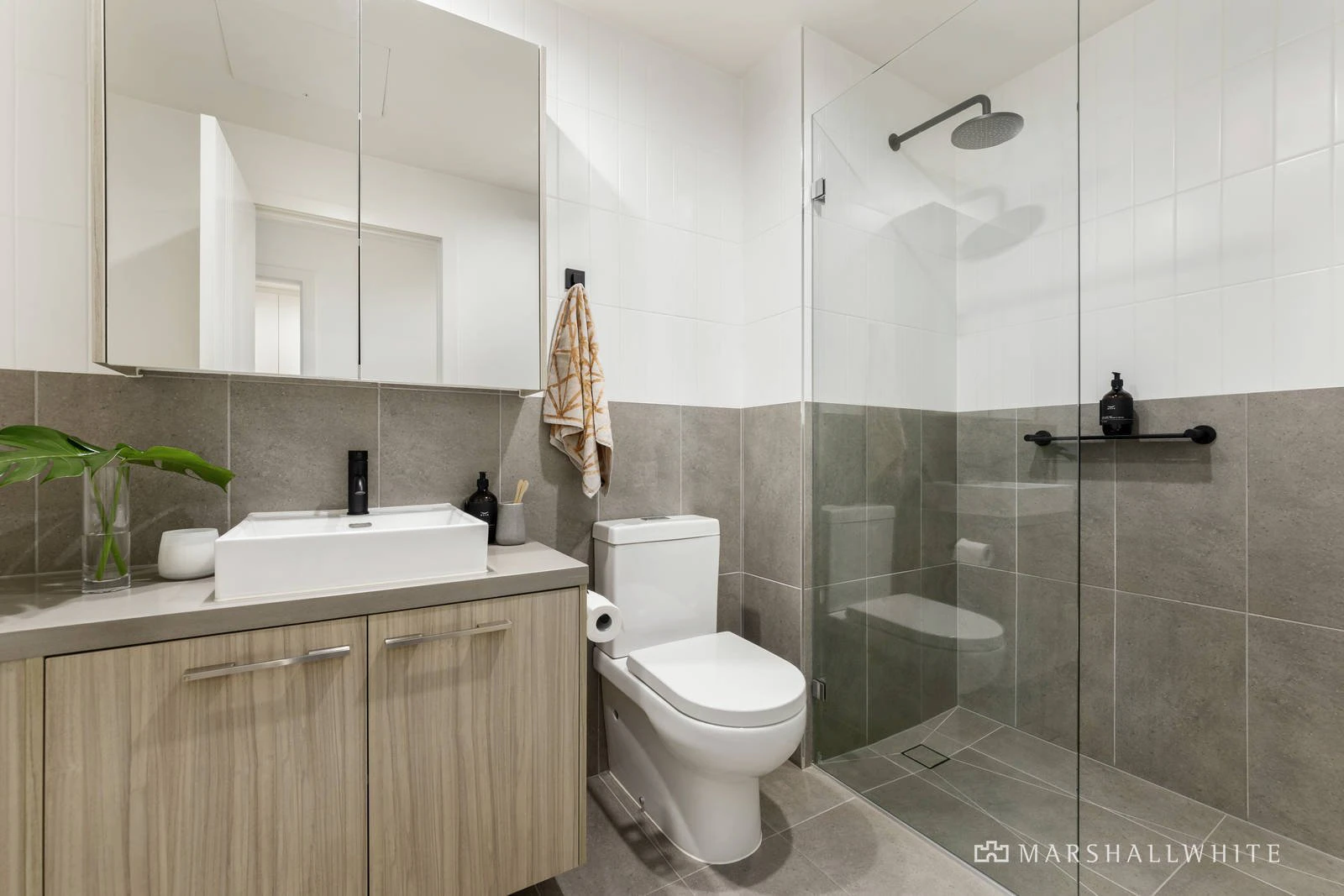 204/140 Cotham Road, Kew, VIC