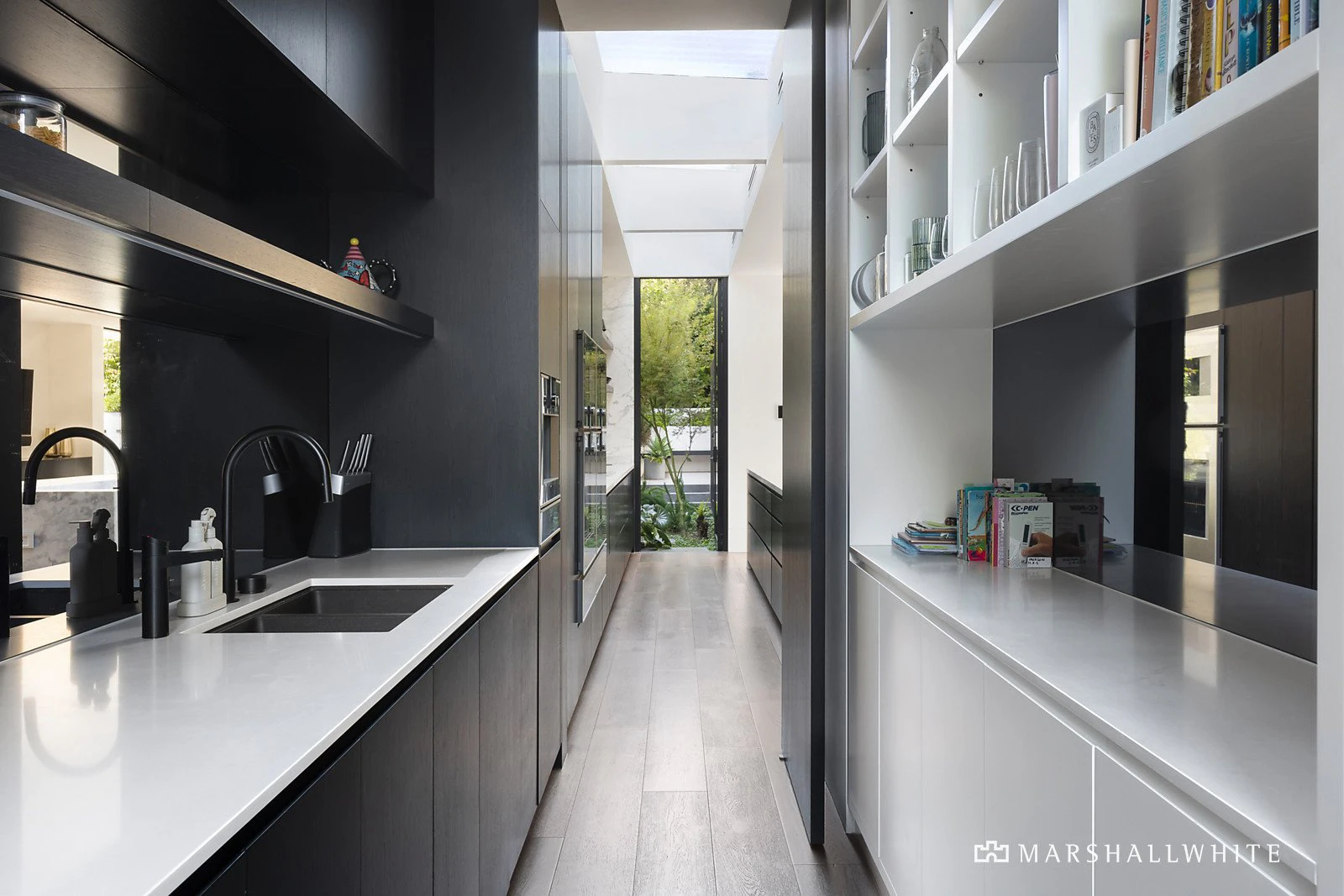 14 Rosedale Road, Glen Iris, VIC