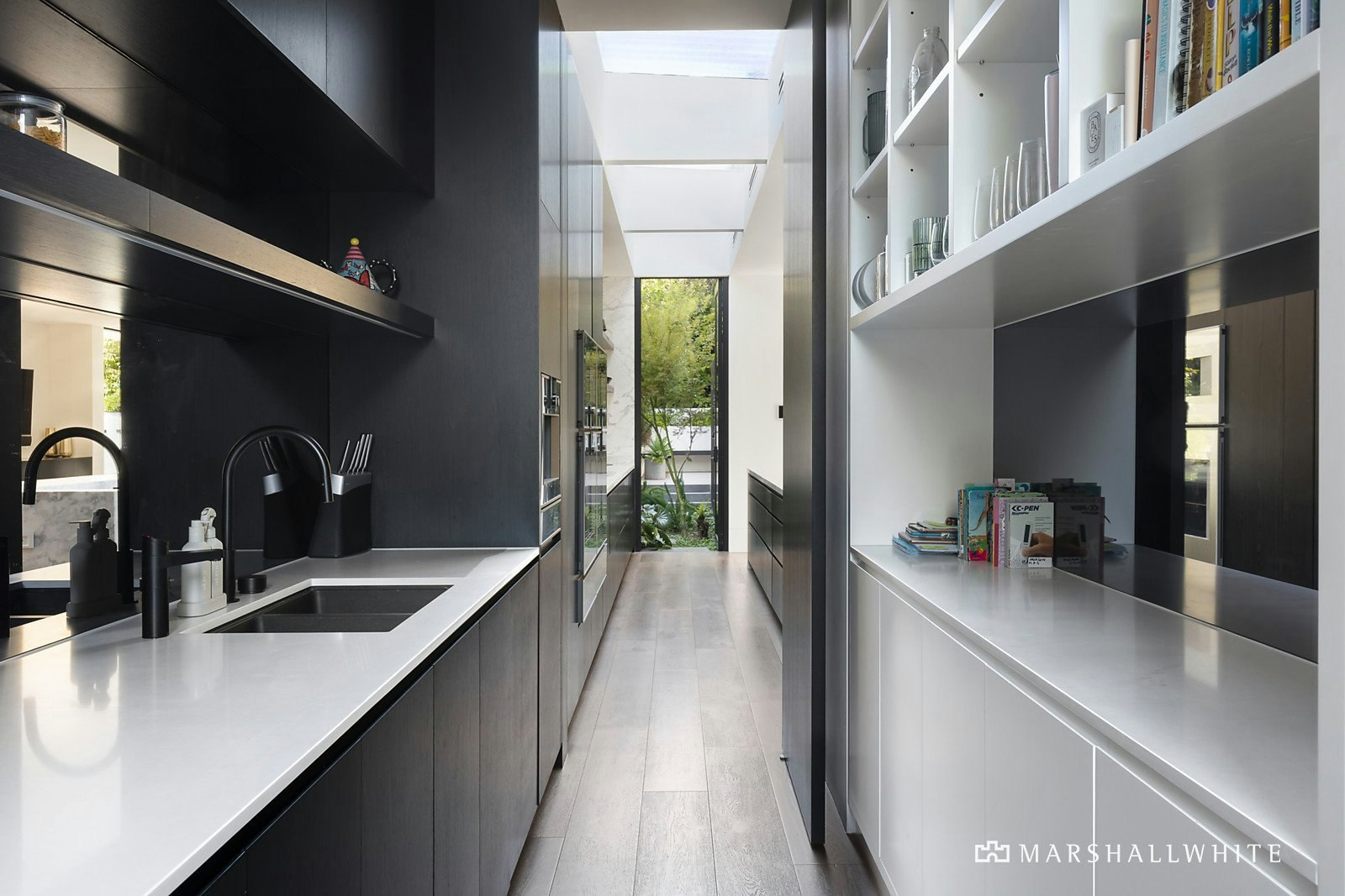 14 Rosedale Road, Glen Iris, VIC