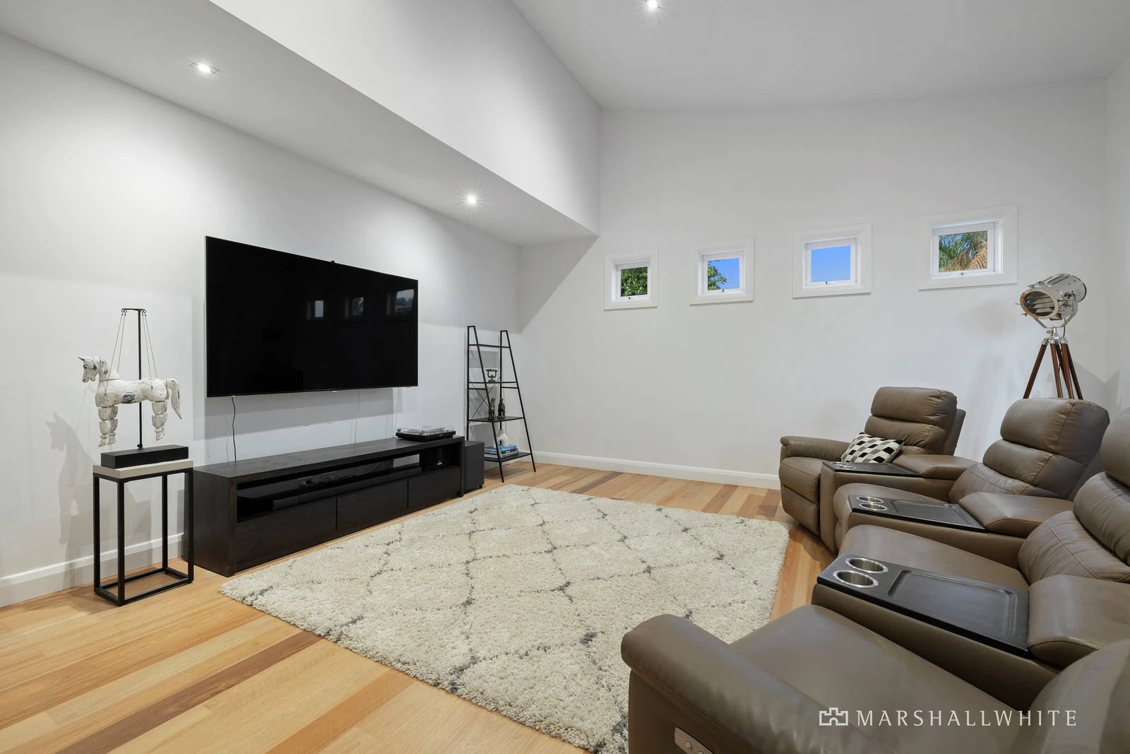 42B Beach Road, Hampton, VIC