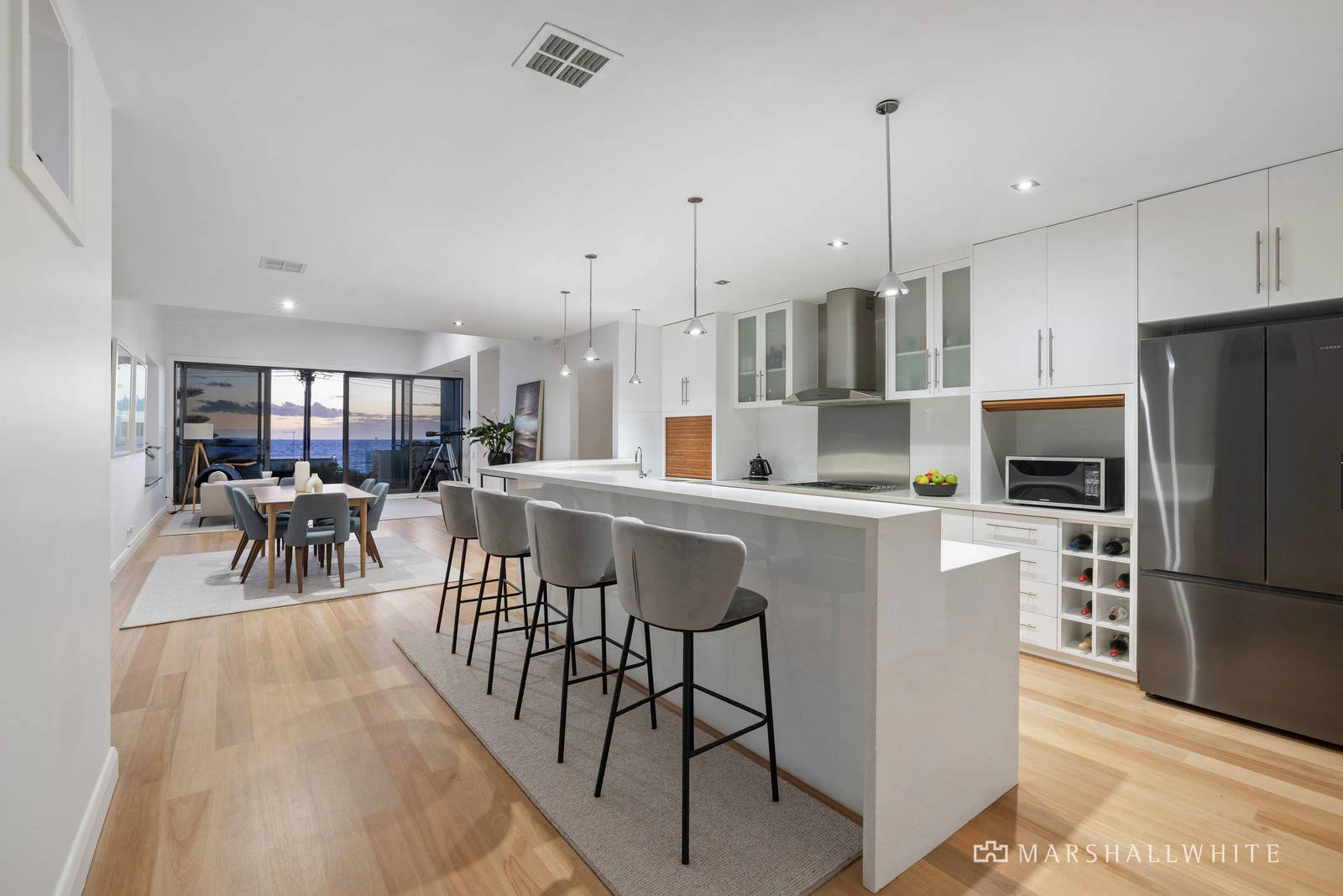 42B Beach Road, Hampton, VIC