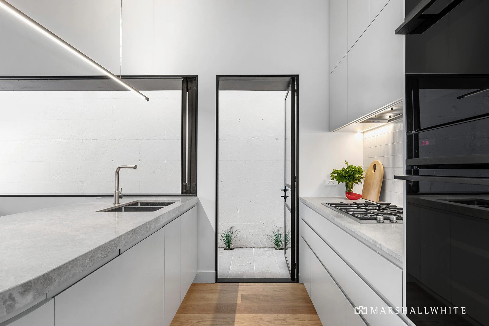 94 Victoria Avenue, Albert Park, VIC