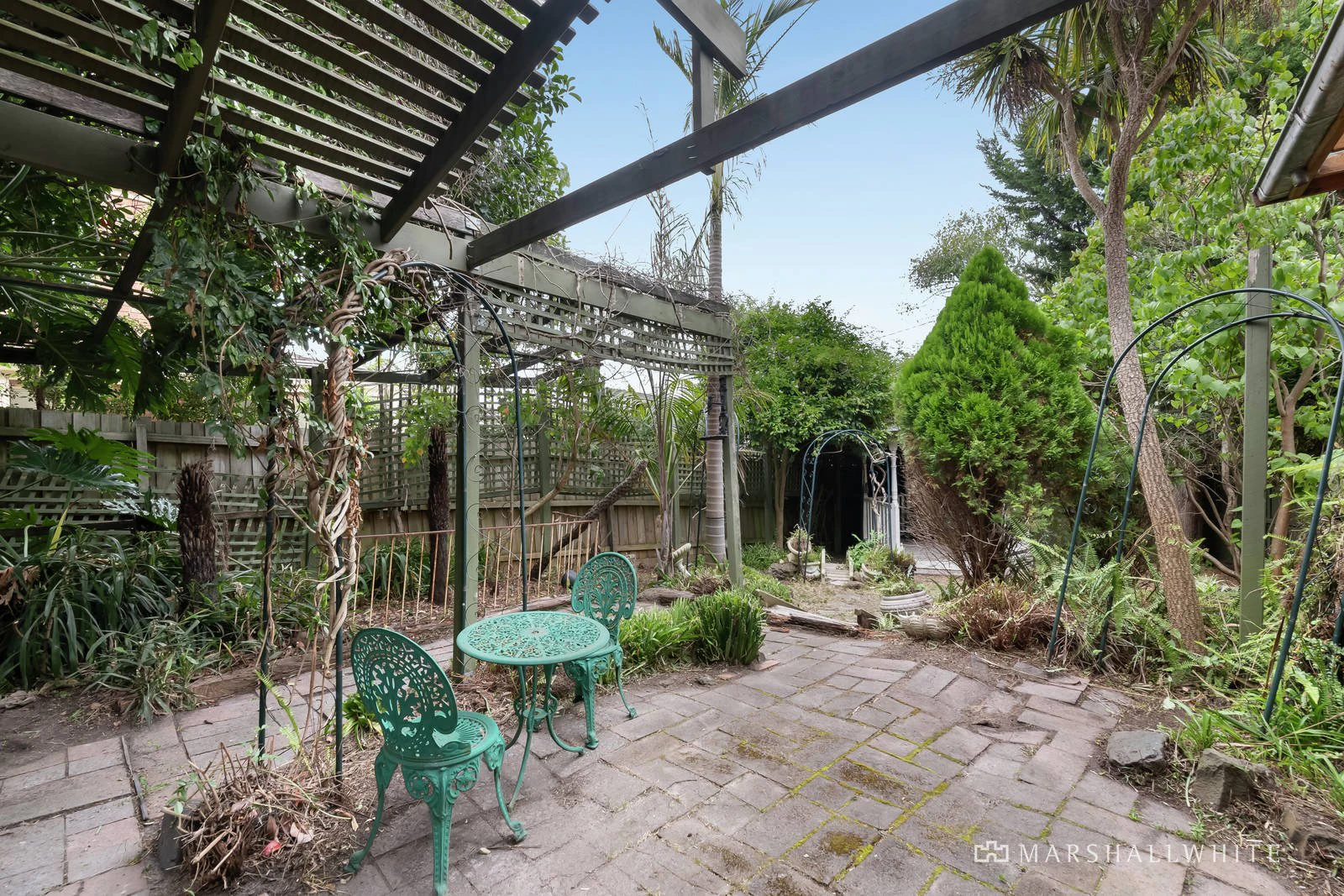 2 Tandara Avenue, Doncaster, VIC
