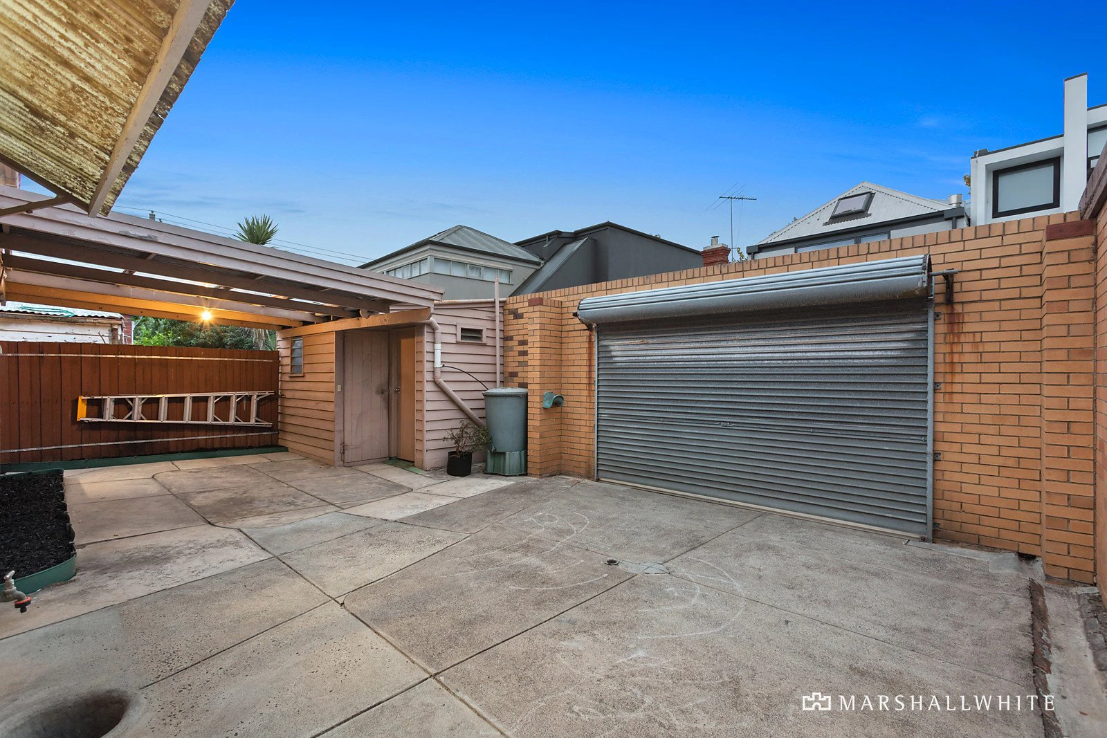 35 Dinsdale Street, Albert Park, VIC