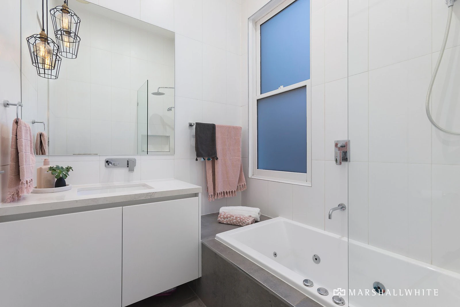 2 Ashworth Street, Albert Park, VIC