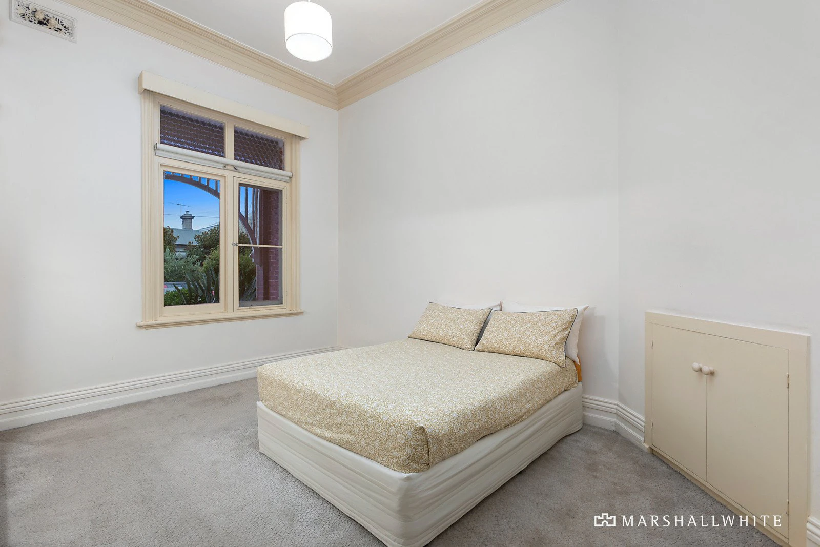 35 Dinsdale Street, Albert Park, VIC
