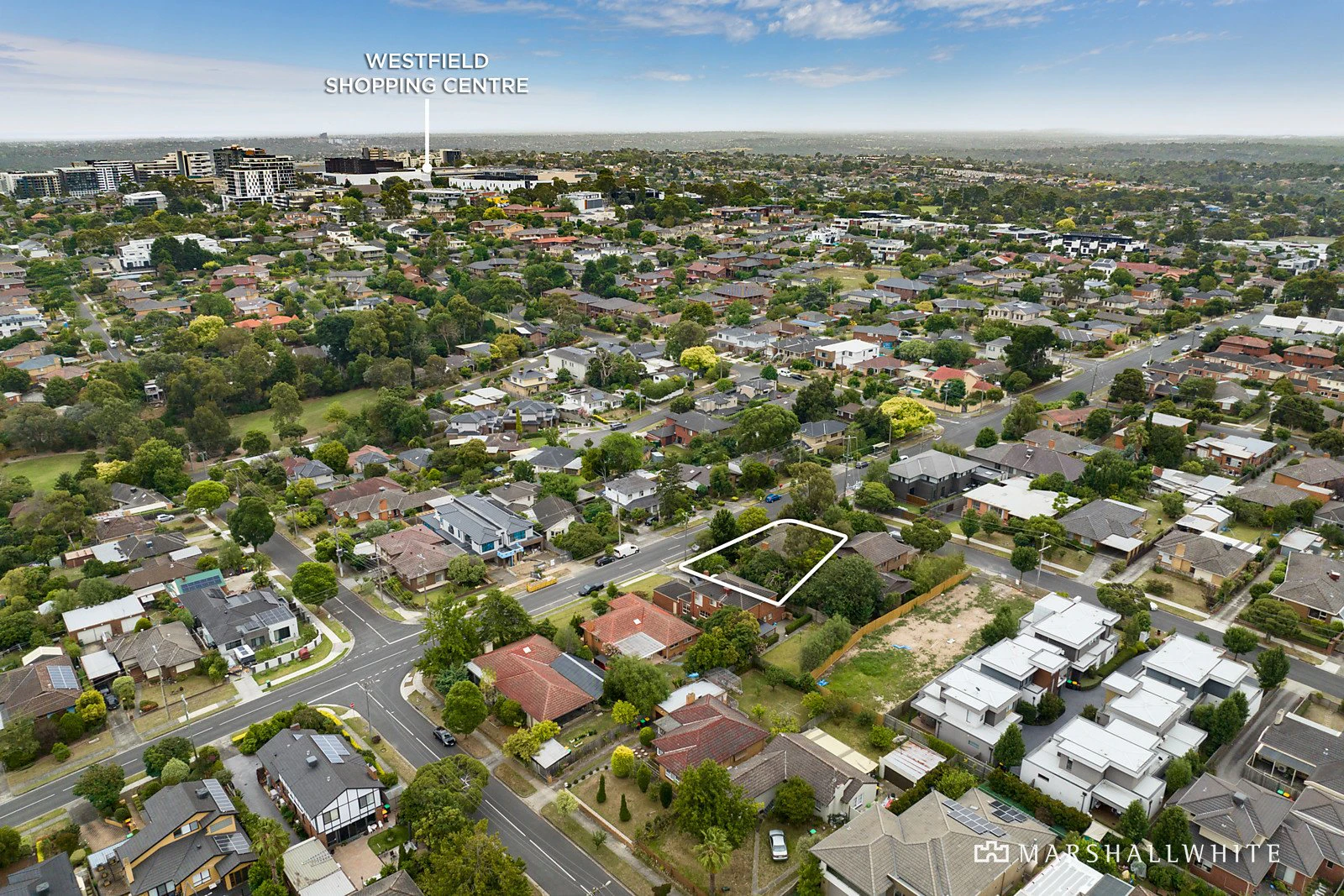 2 Tandara Avenue, Doncaster, VIC