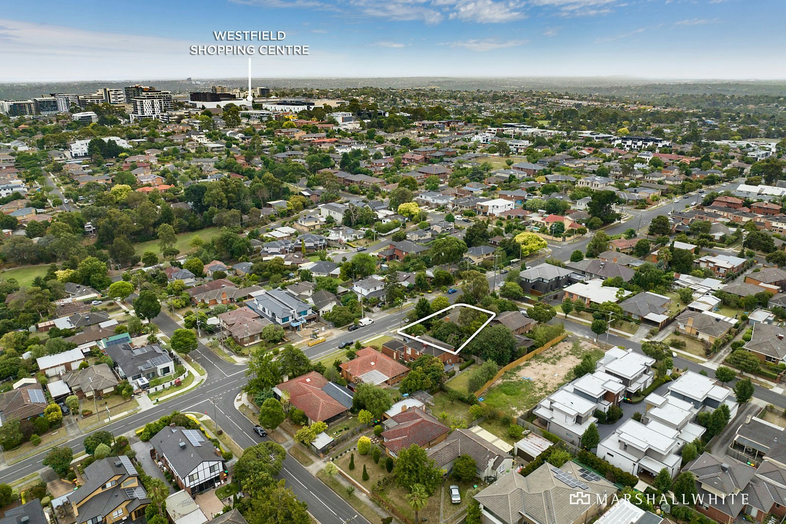 2 Tandara Avenue, Doncaster, VIC