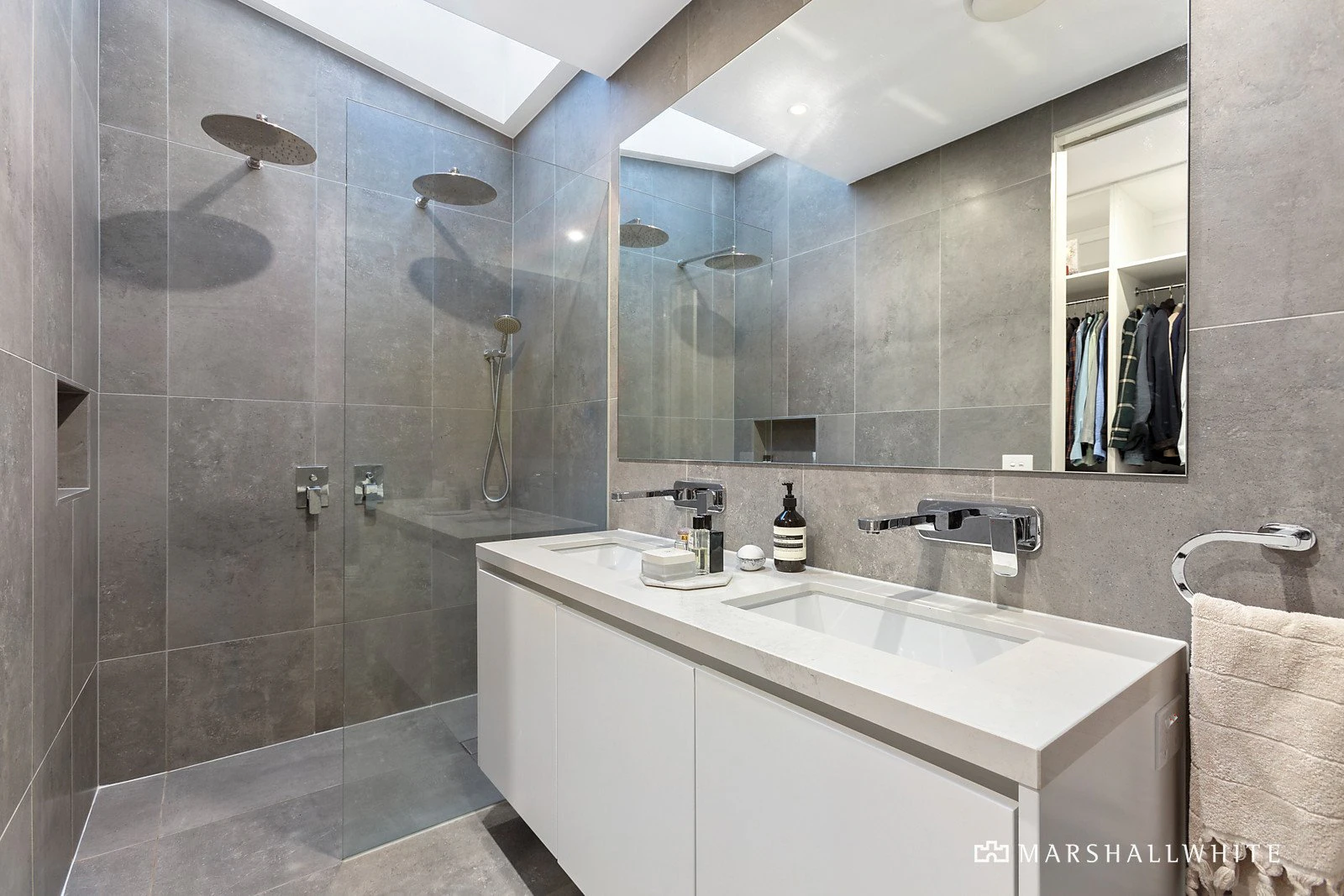 2 Ashworth Street, Albert Park, VIC