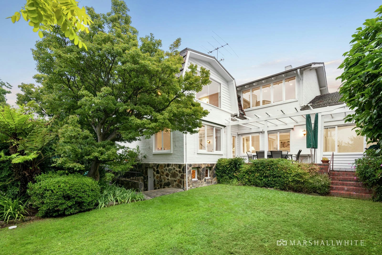 11 Goldthorns Avenue, Kew, VIC