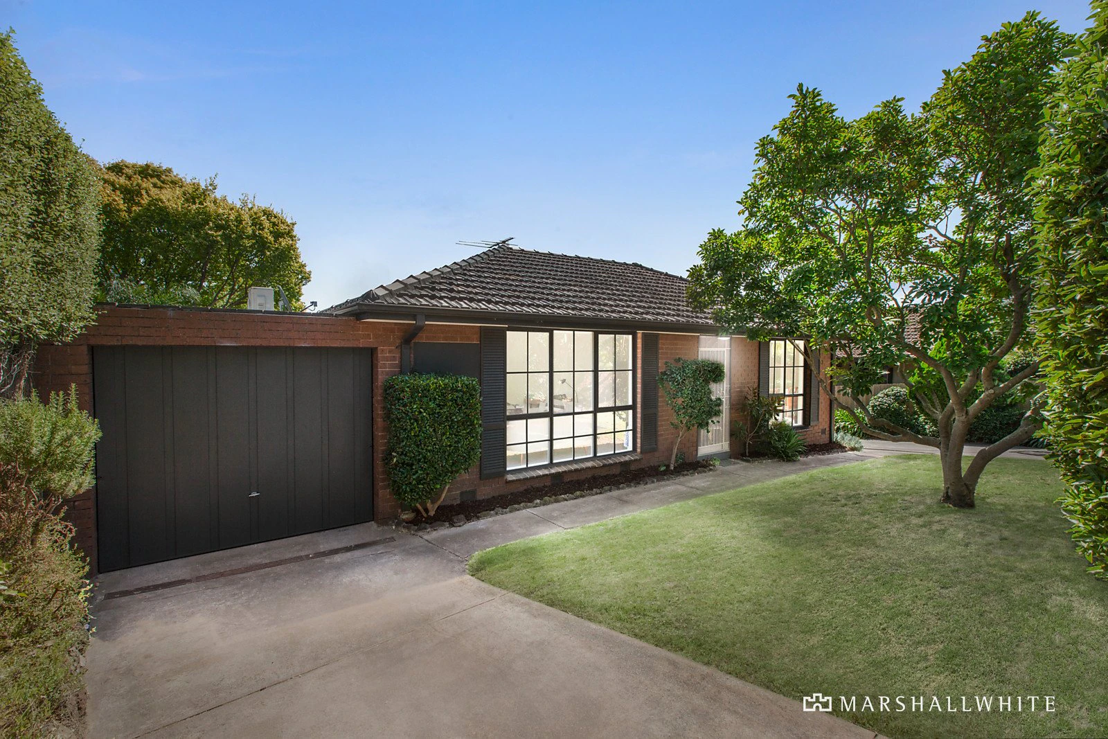 1/13 Benwerrin Road, Surrey Hills, VIC