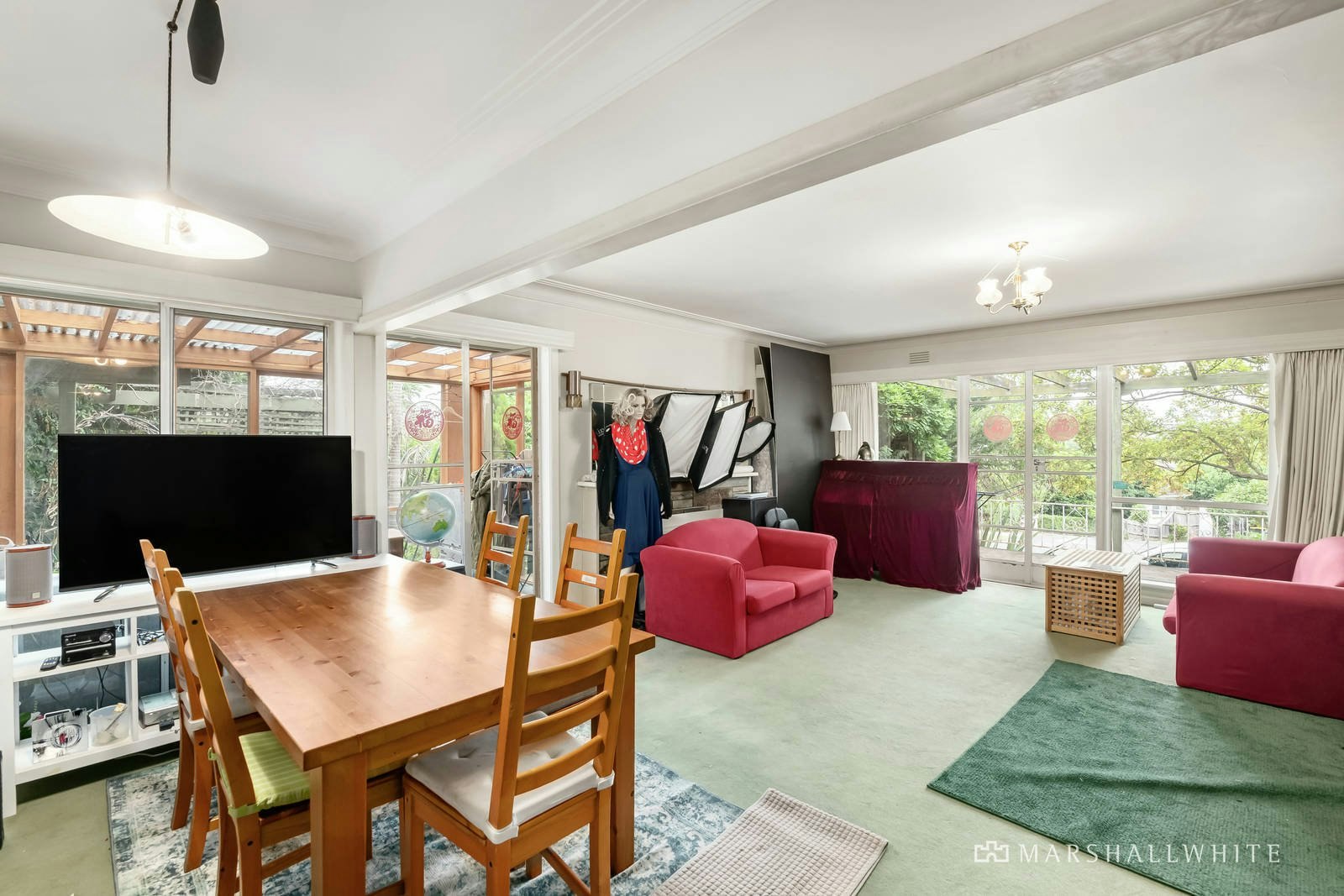 2 Tandara Avenue, Doncaster, VIC