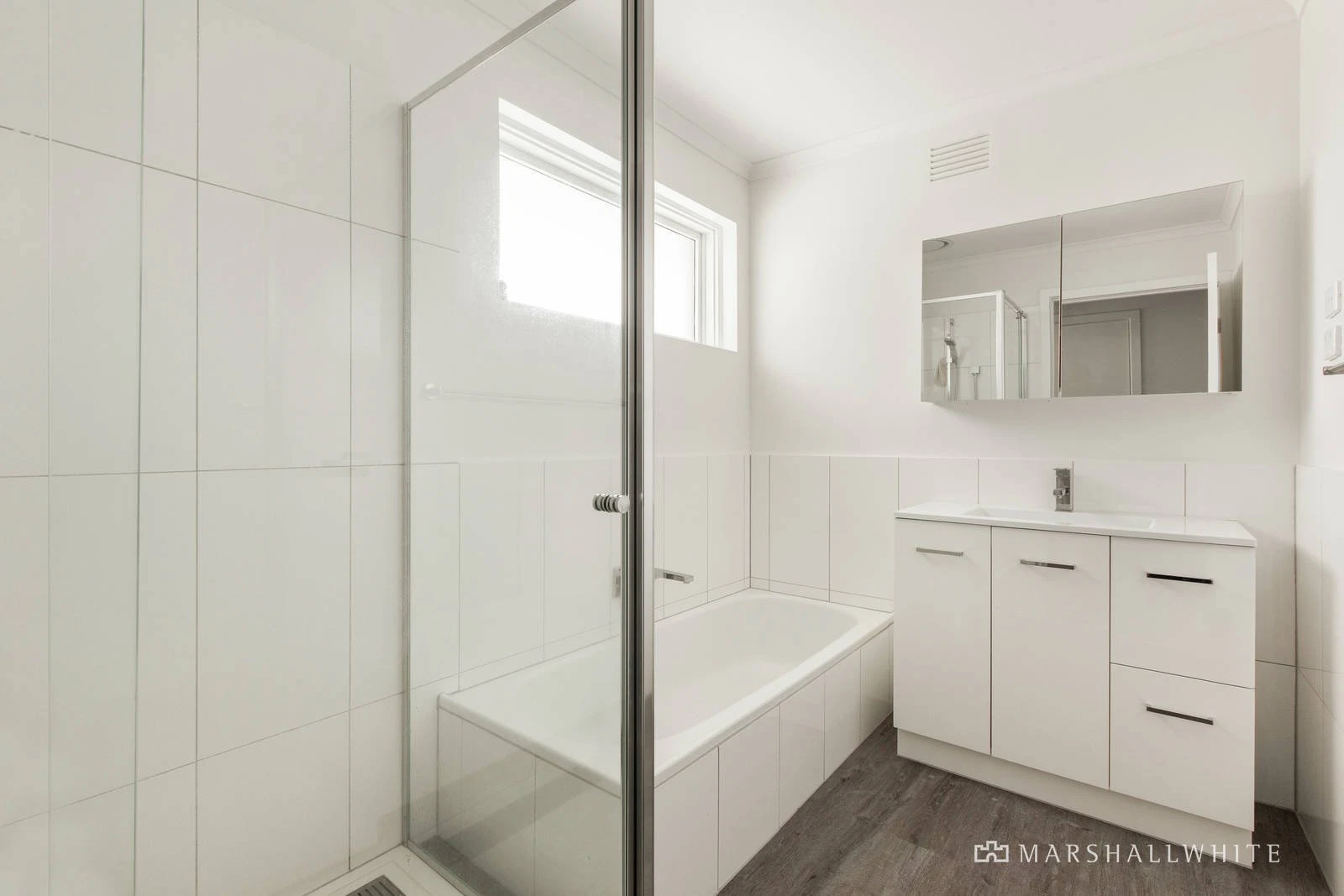 1/13 Benwerrin Road, Surrey Hills, VIC