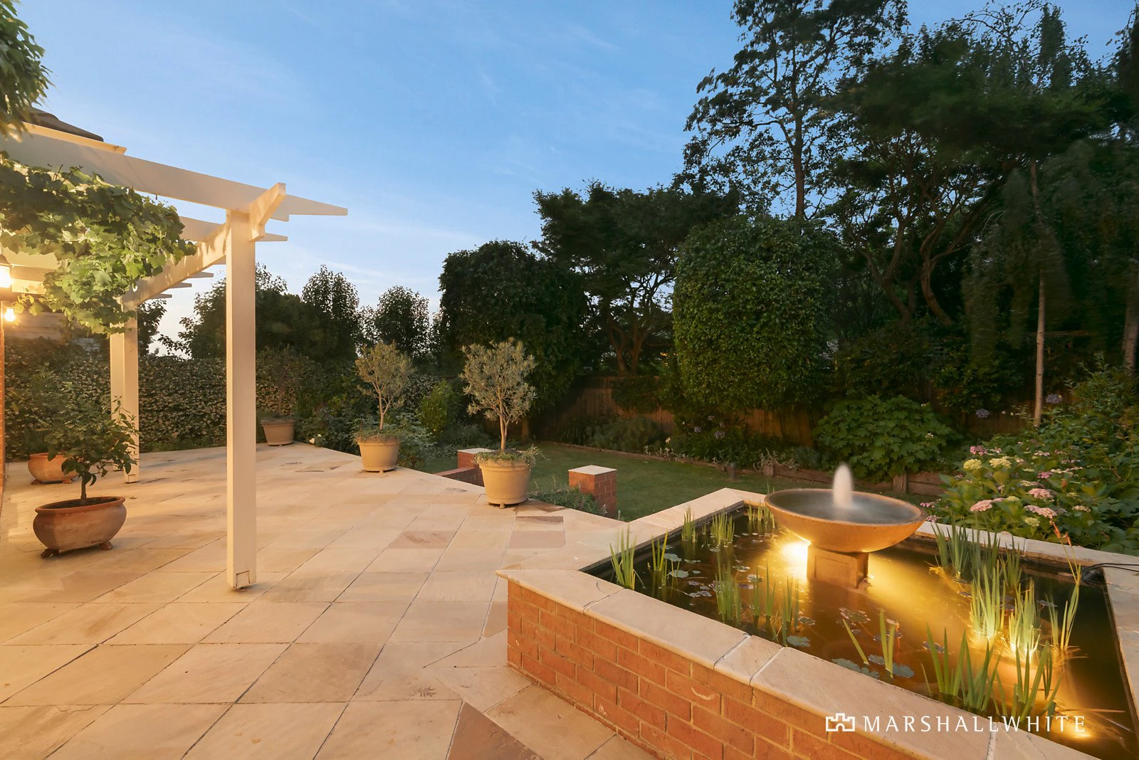 14 Allison Avenue, Glen Iris, VIC