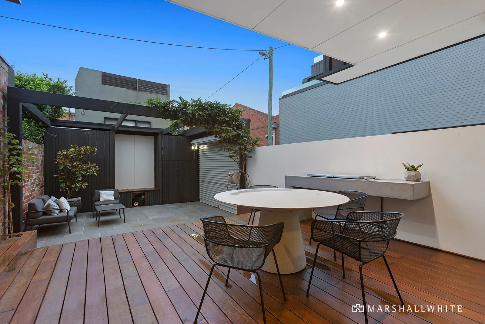 2 Ashworth Street, Albert Park, VIC