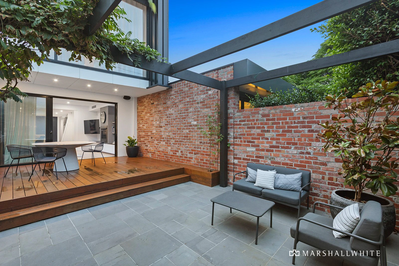 2 Ashworth Street, Albert Park, VIC