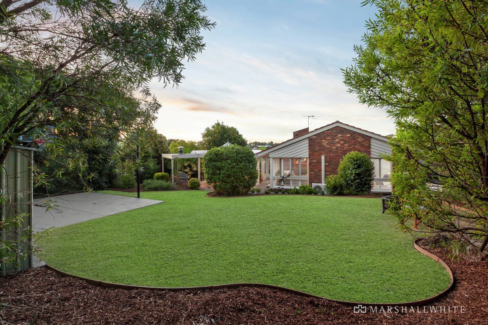 5 Cosmos Court, Doncaster East, VIC
