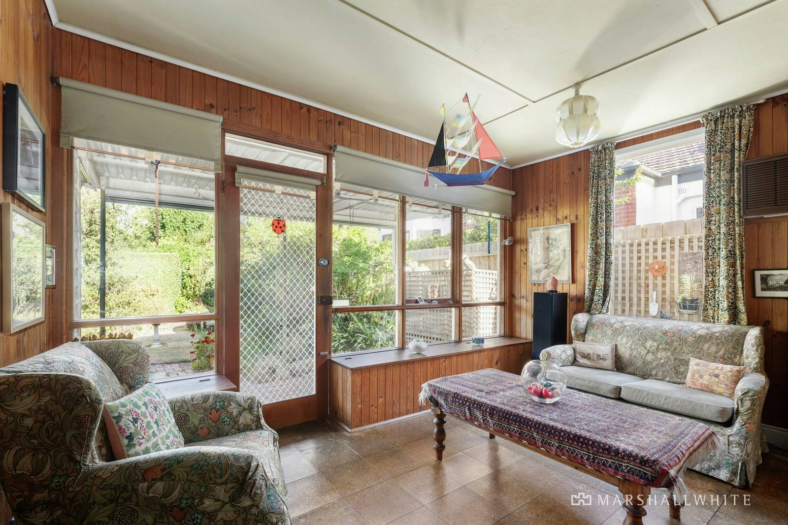 6 Gladstone Avenue, Armadale, VIC