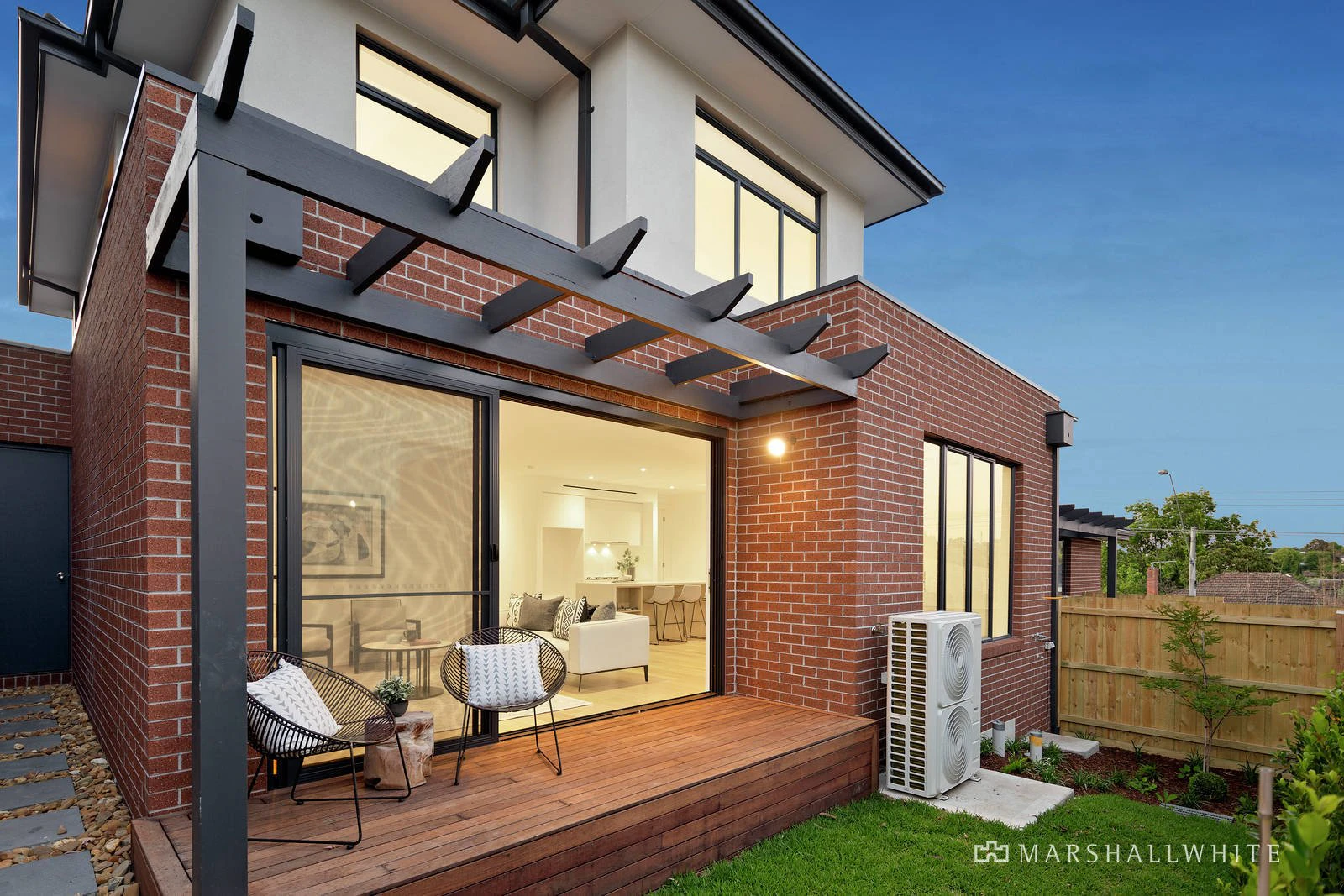 2/198 Belmore Road, Balwyn, VIC