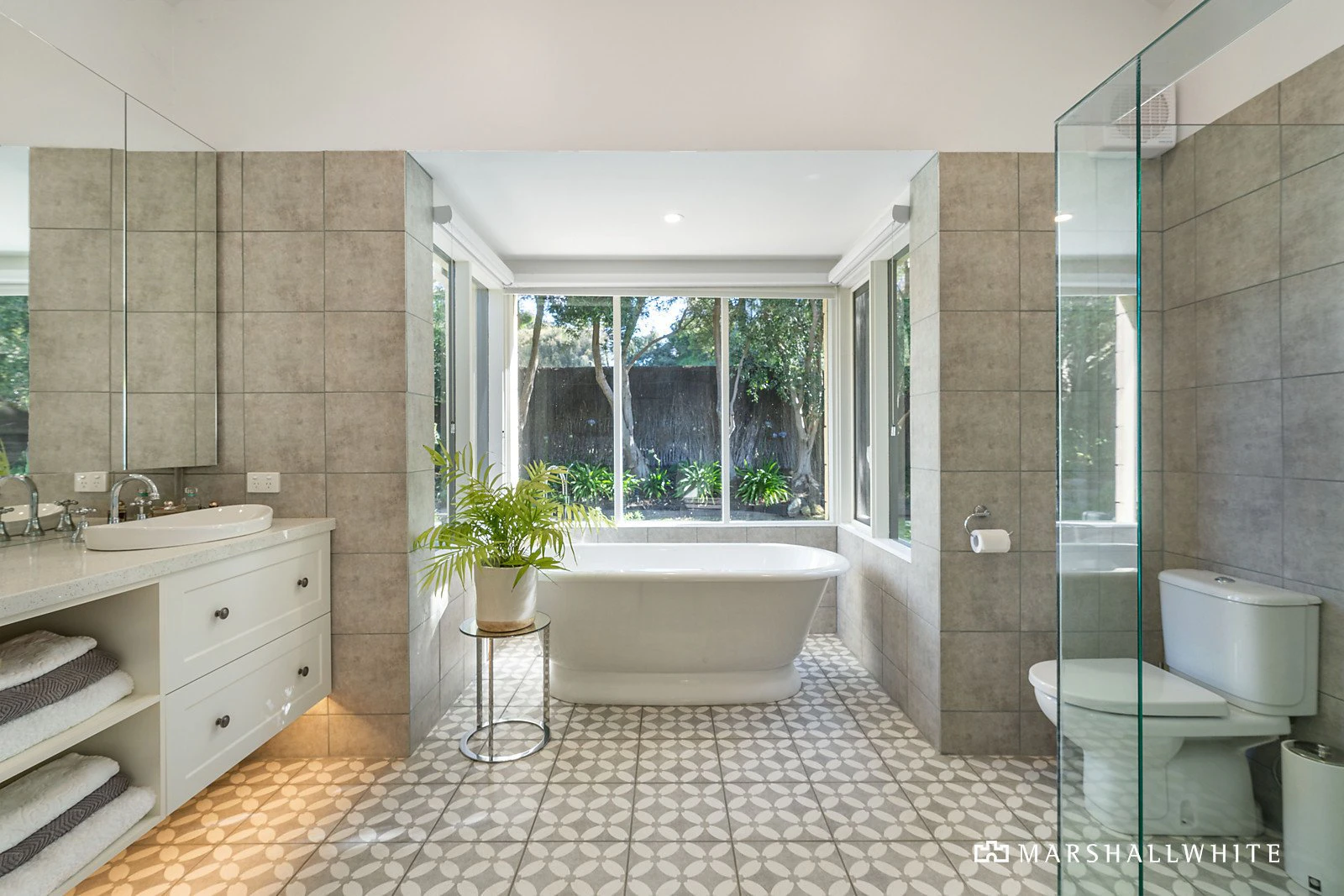 1 Wyuna Court, Portsea, VIC
